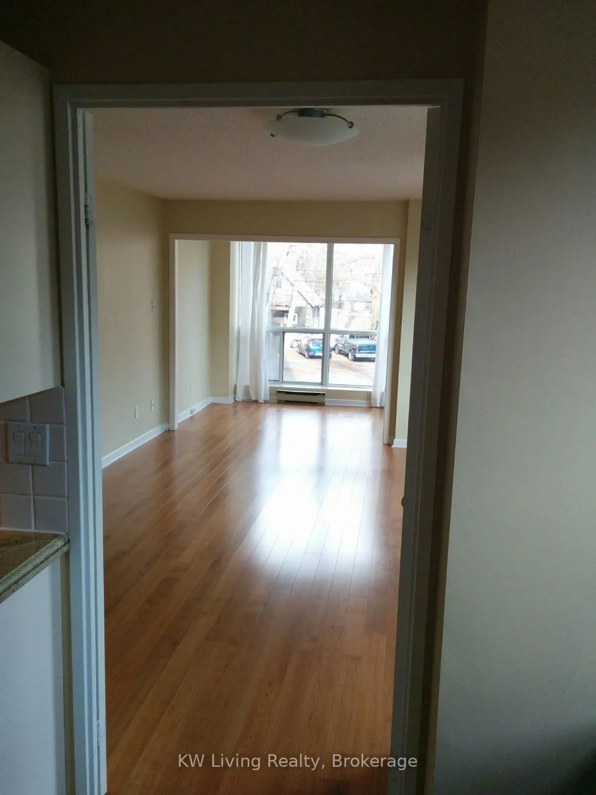 Photo 5 of Unit 220, 95 Prince Arthur Avenue, Toronto, The Annex — HOMEH