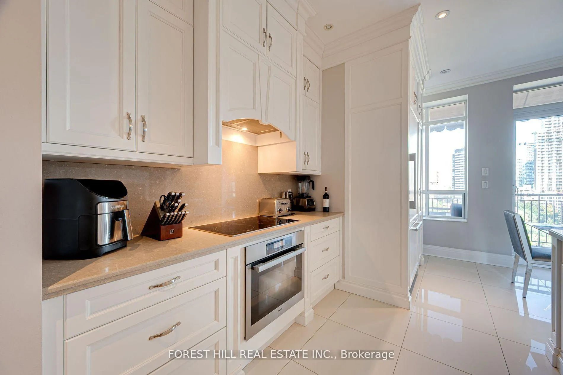 Photo 5 of Unit PH1, 99 Avenue Road, Toronto, The Annex — HOMEH