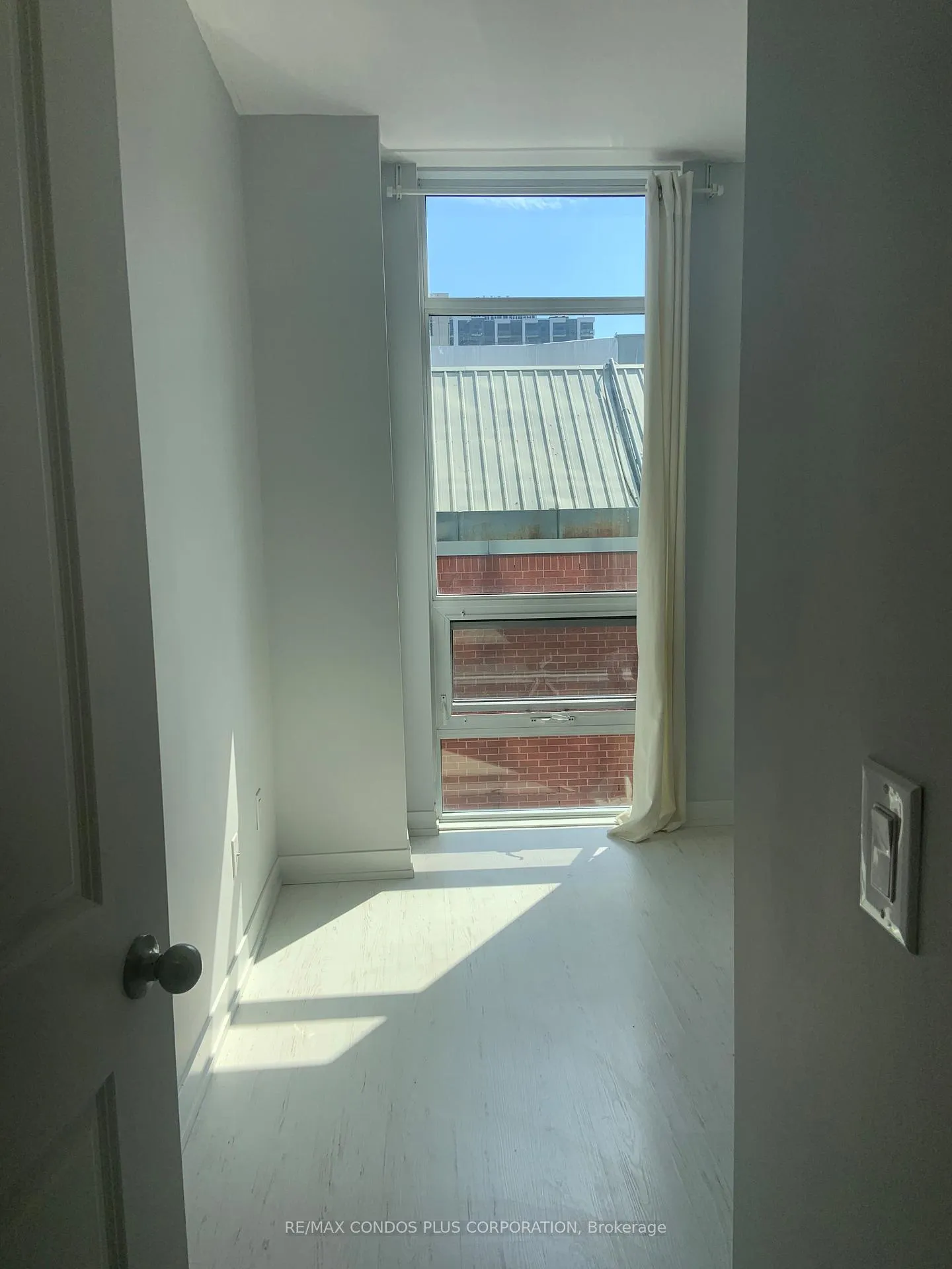 Photo 5 of Unit 504, 105 George Street, Toronto, Moss Park — HOMEH