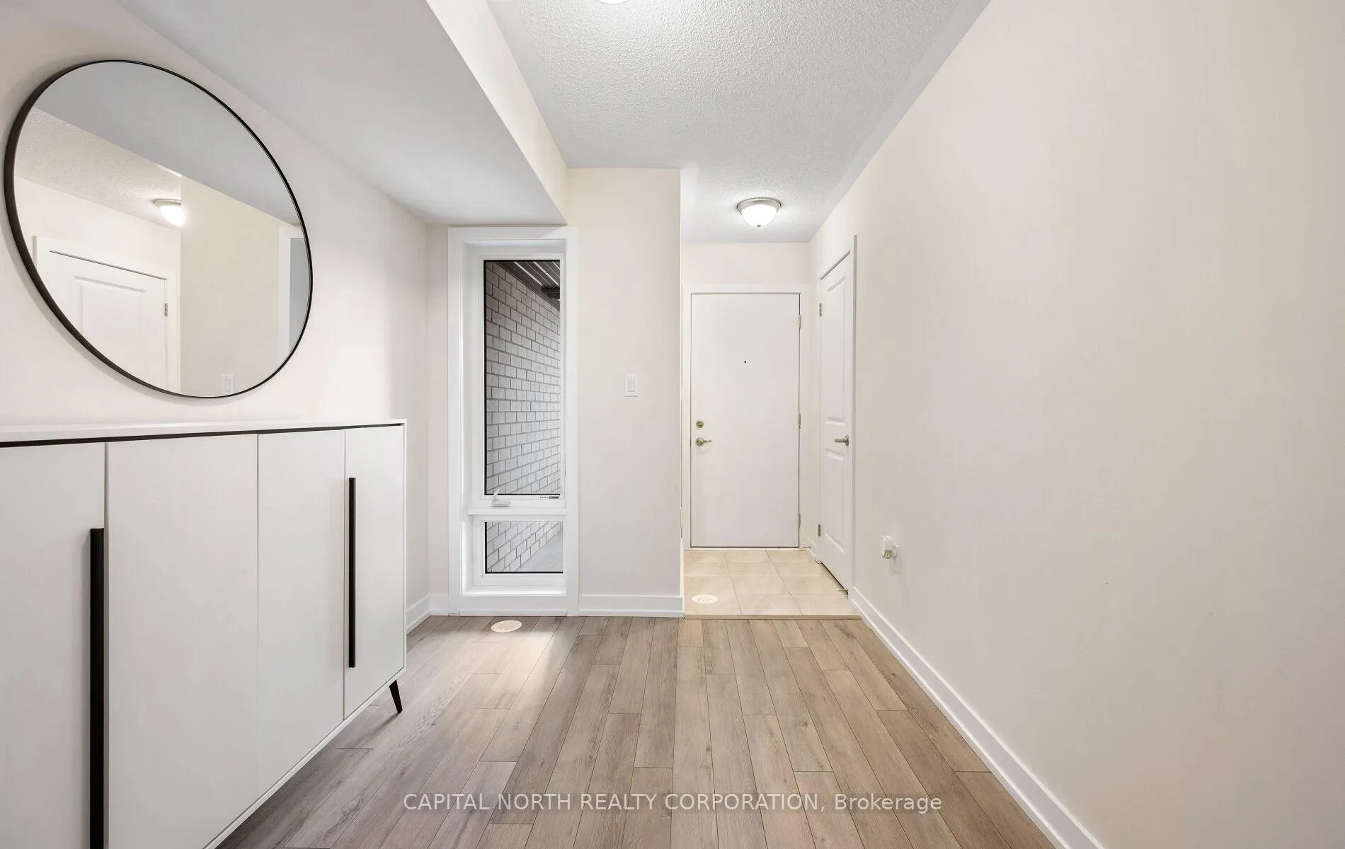 Photo 2 of 33 Kintall Way, Vaughan, Steeles West Industrial — HOMEH