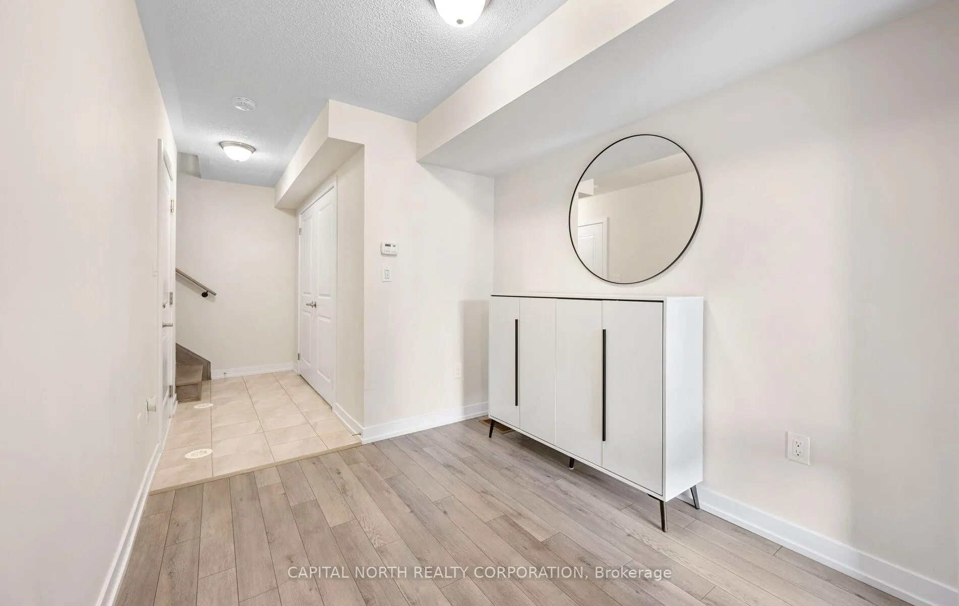 Photo 4 of 33 Kintall Way, Vaughan, Steeles West Industrial — HOMEH