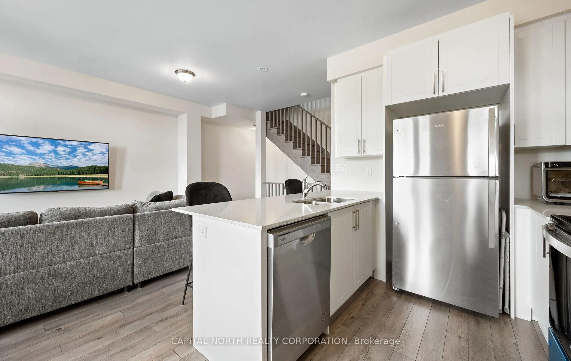 Photo 13 of 33 Kintall Way, Vaughan, Steeles West Industrial — HOMEH