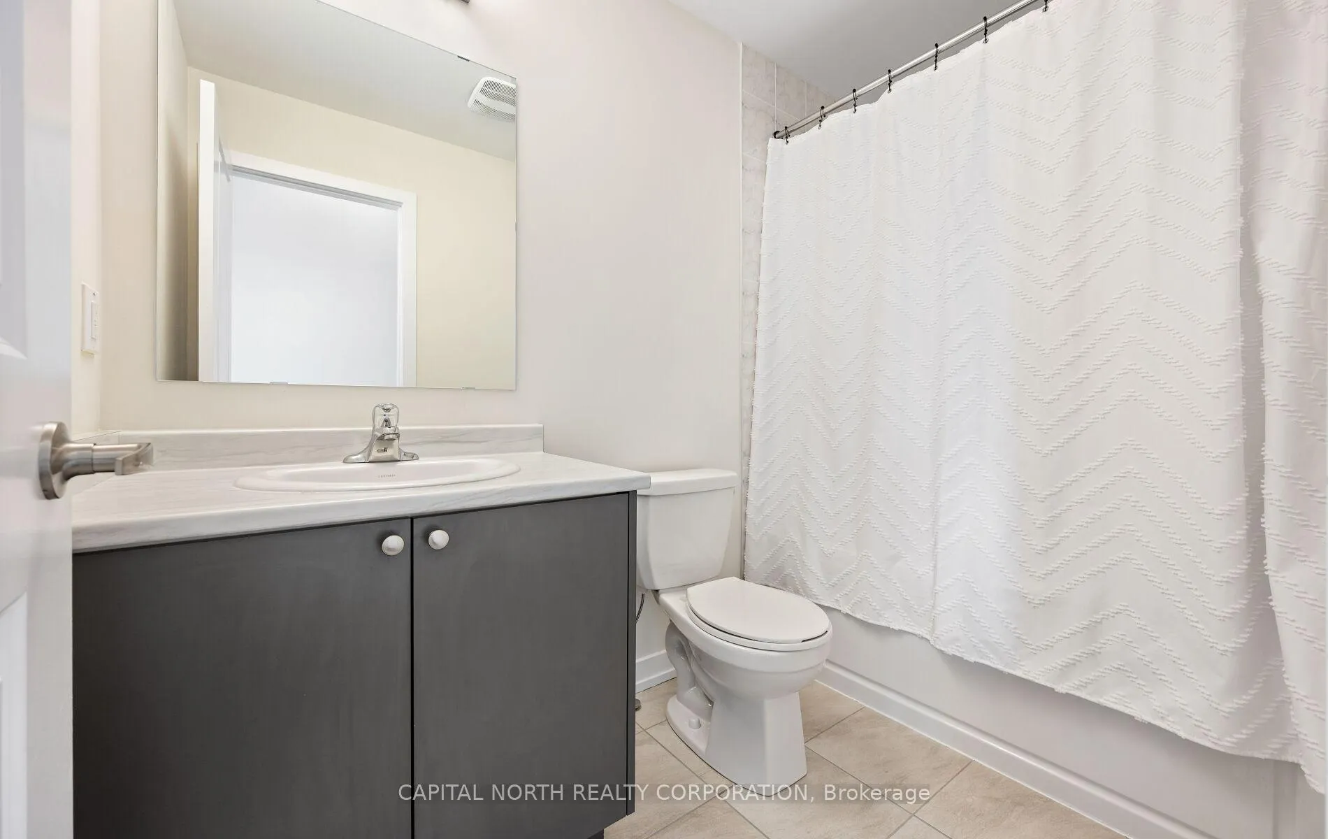 Photo 21 of 33 Kintall Way, Vaughan, Steeles West Industrial — HOMEH