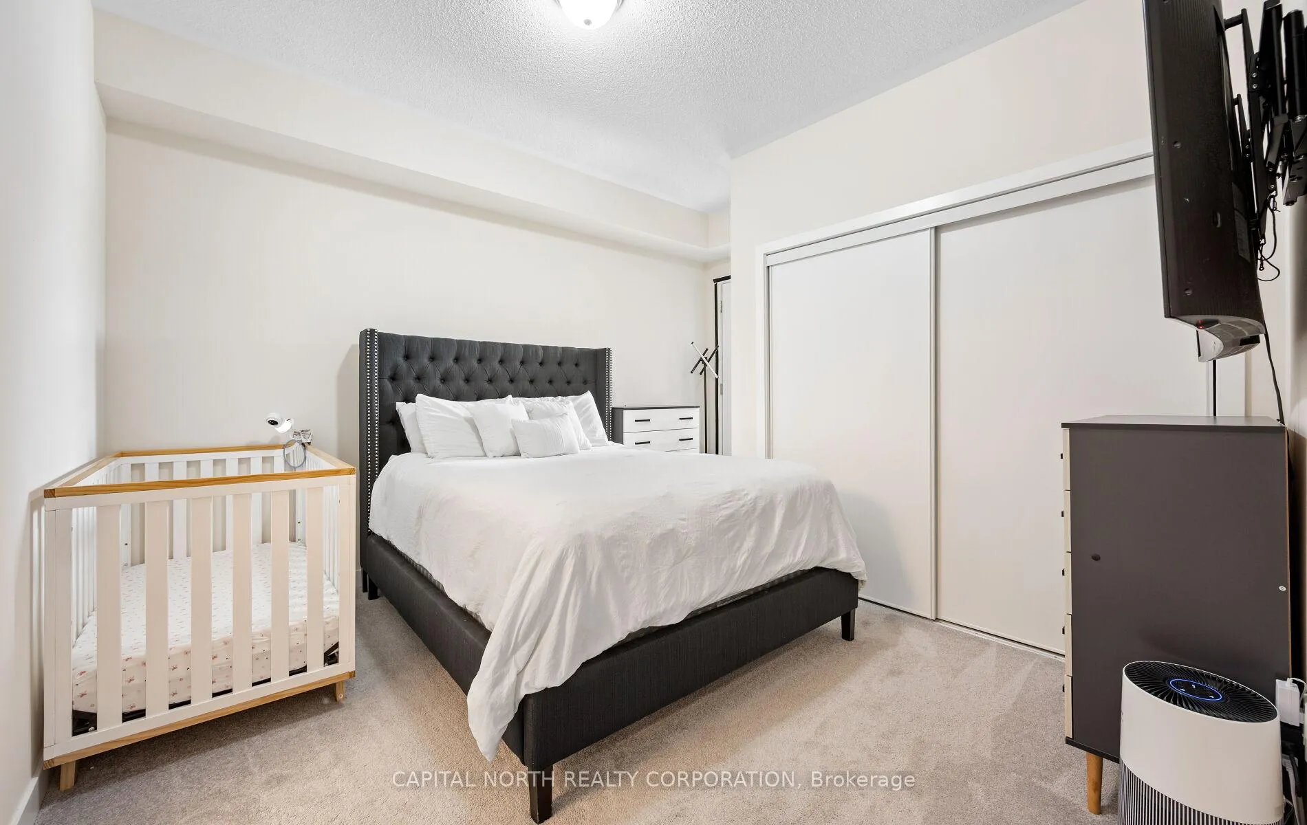 Photo 22 of 33 Kintall Way, Vaughan, Steeles West Industrial — HOMEH