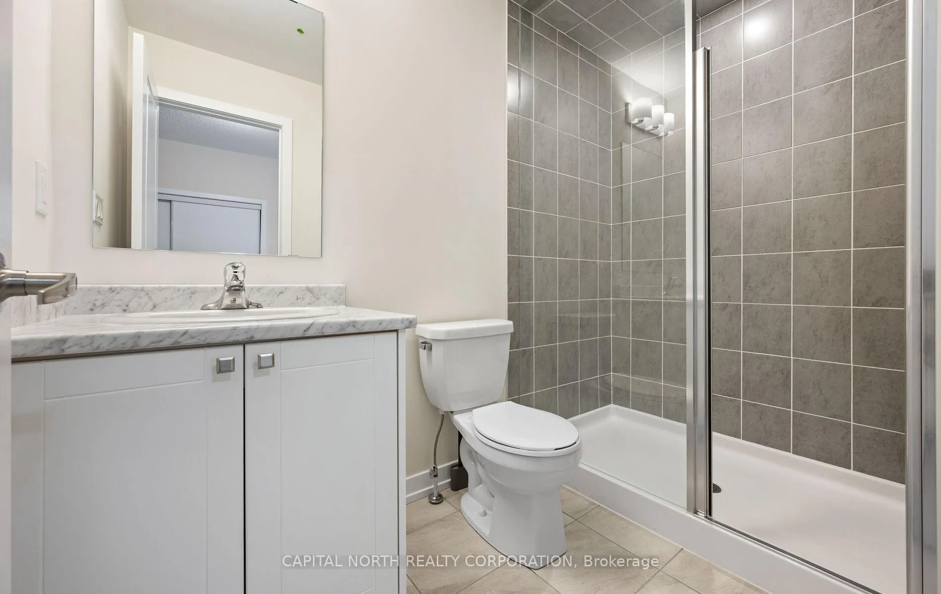 Photo 23 of 33 Kintall Way, Vaughan, Steeles West Industrial — HOMEH