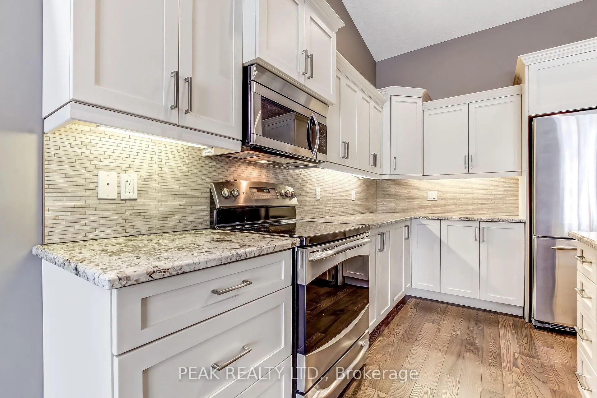 Photo 7 of Unit 8, 26 Reid Street, Brant, South Dumfries — HOMEH