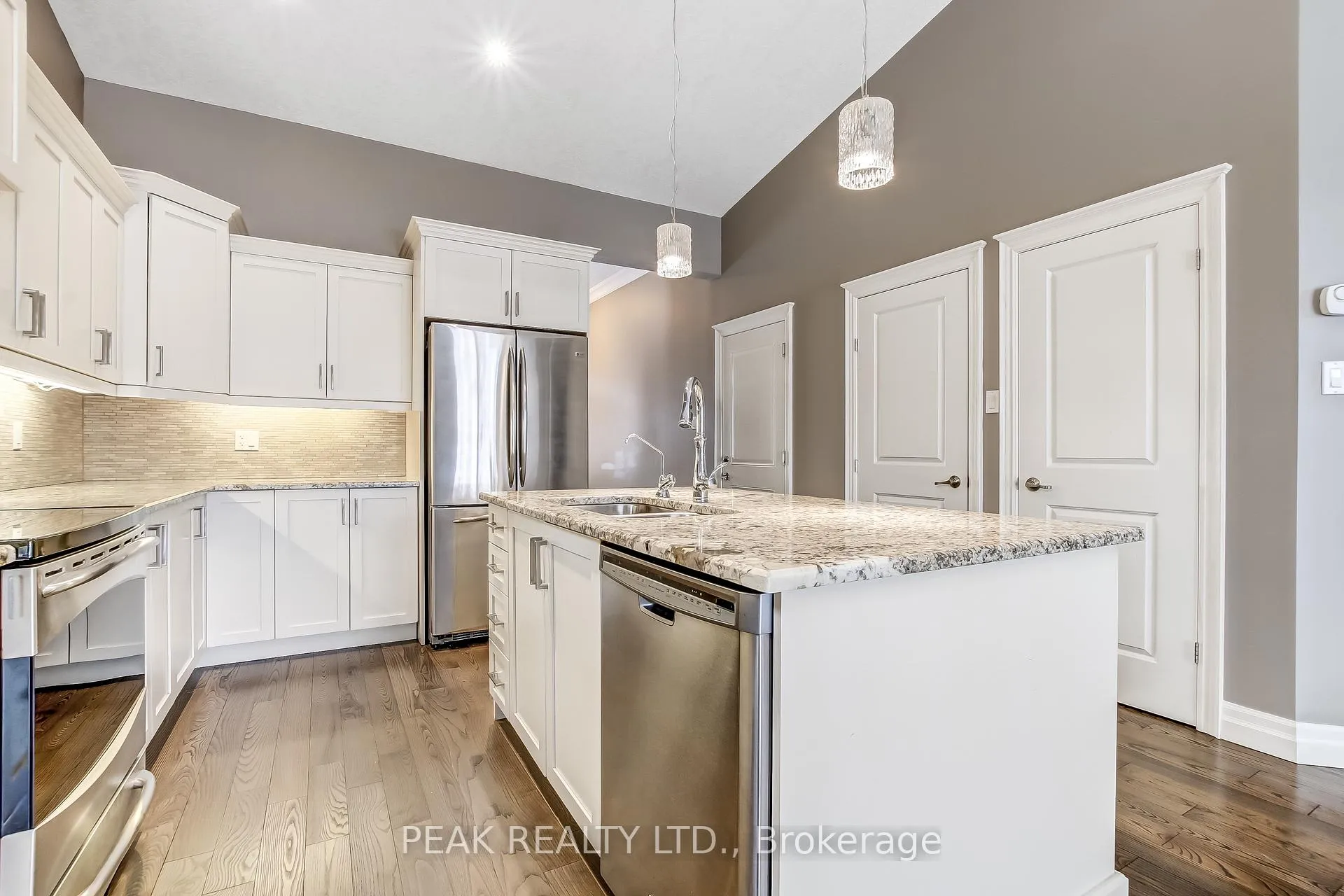 Photo 10 of Unit 8, 26 Reid Street, Brant, South Dumfries — HOMEH
