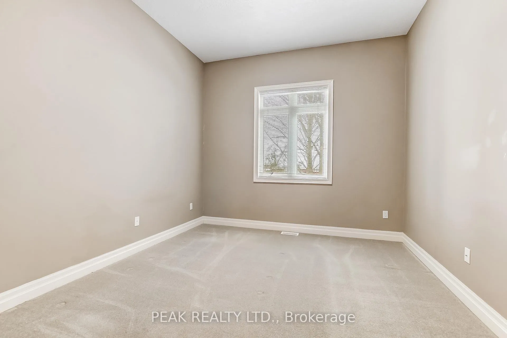 Photo 13 of Unit 8, 26 Reid Street, Brant, South Dumfries — HOMEH