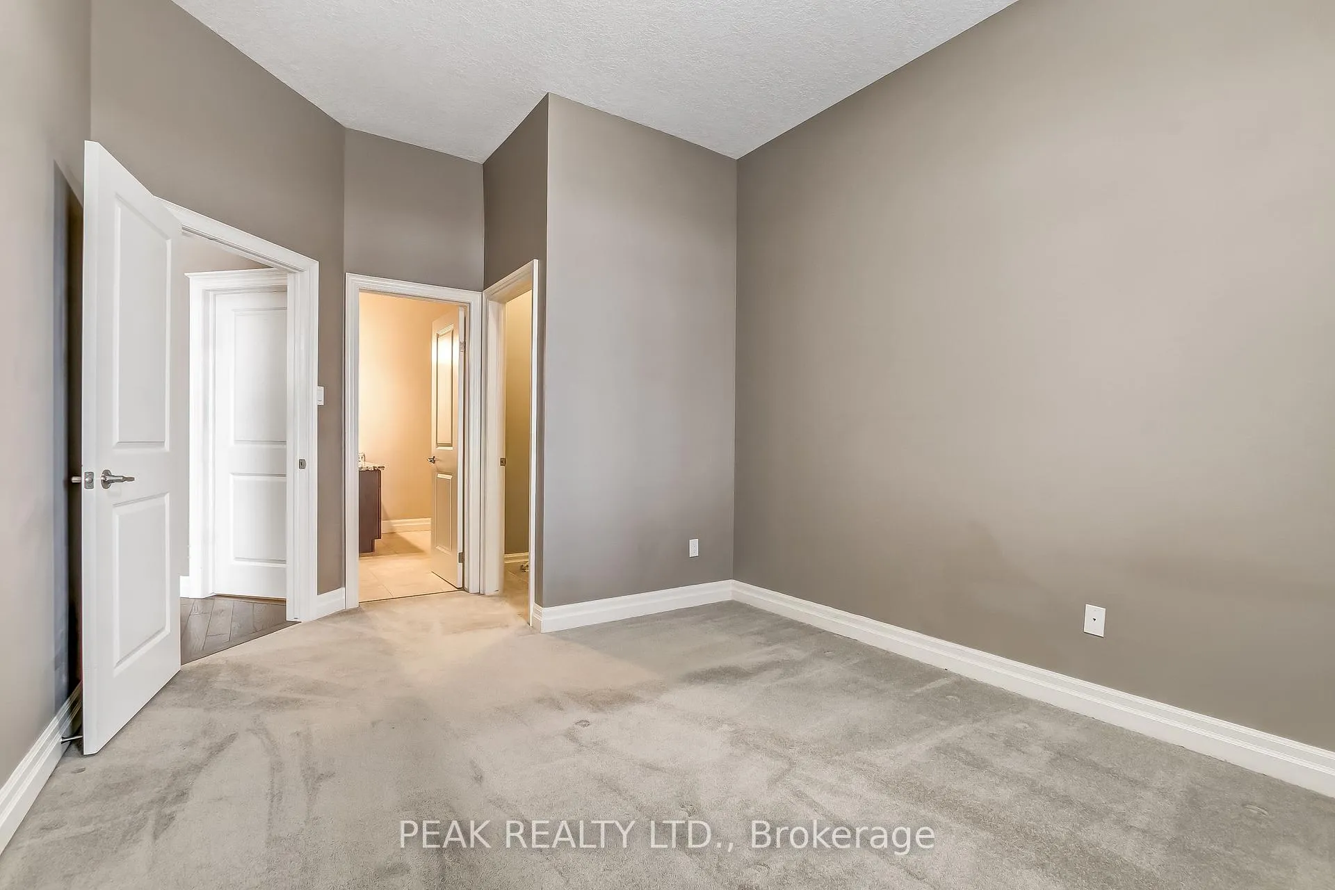 Photo 14 of Unit 8, 26 Reid Street, Brant, South Dumfries — HOMEH