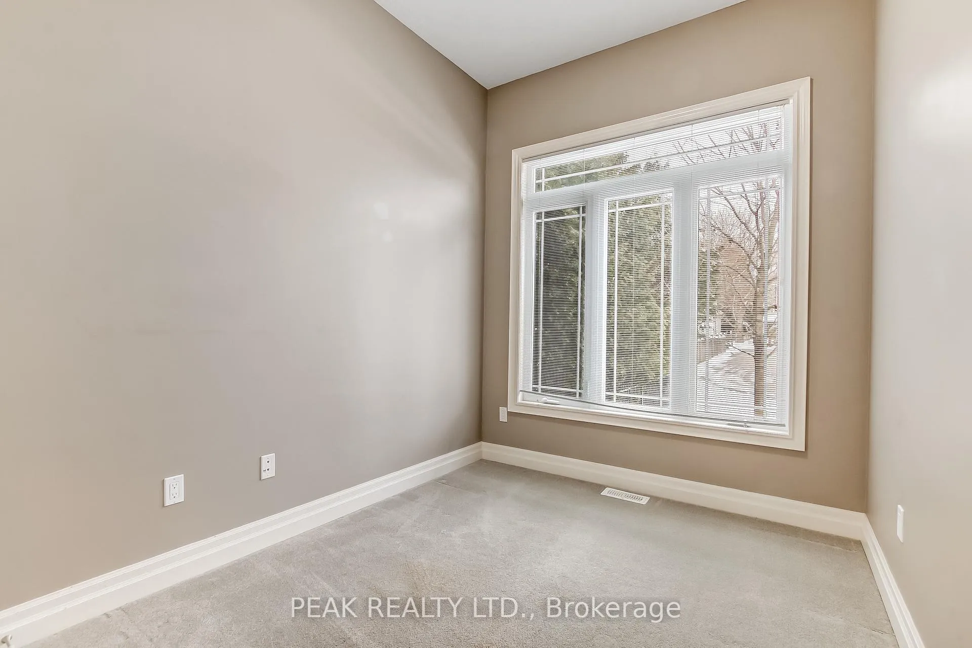 Photo 16 of Unit 8, 26 Reid Street, Brant, South Dumfries — HOMEH