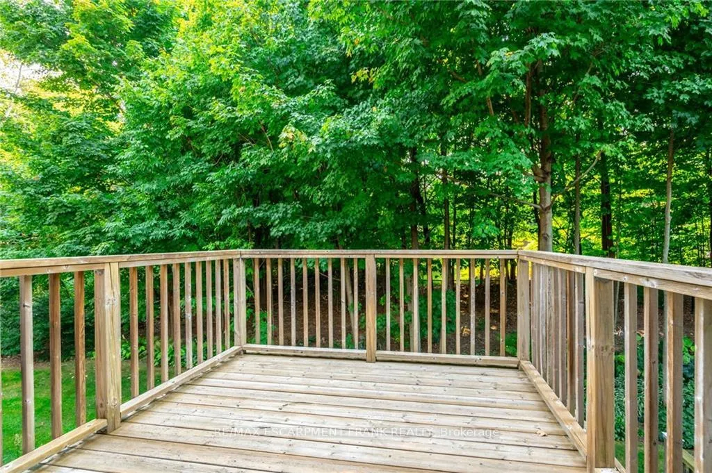 Photo 15 of 50 Grovetree Trail, Hamilton, Rural Glanbrook — HOMEH