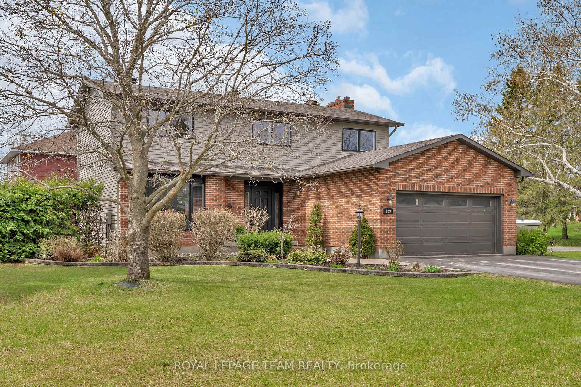 Front of 129 Ridgeview Drive