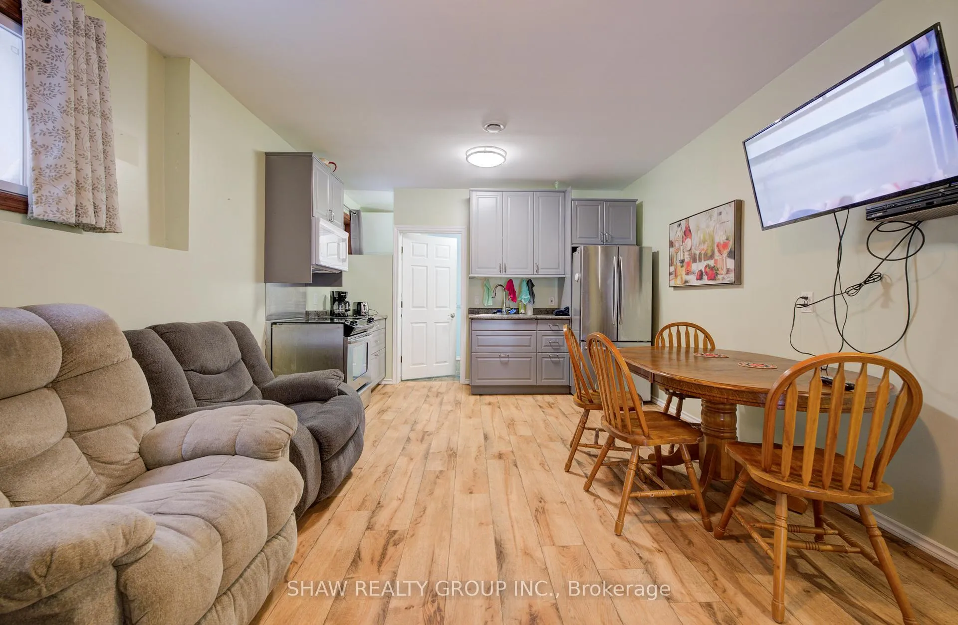 Photo 8 of Unit 3, 4 Perin Place, Kitchener — HOMEH