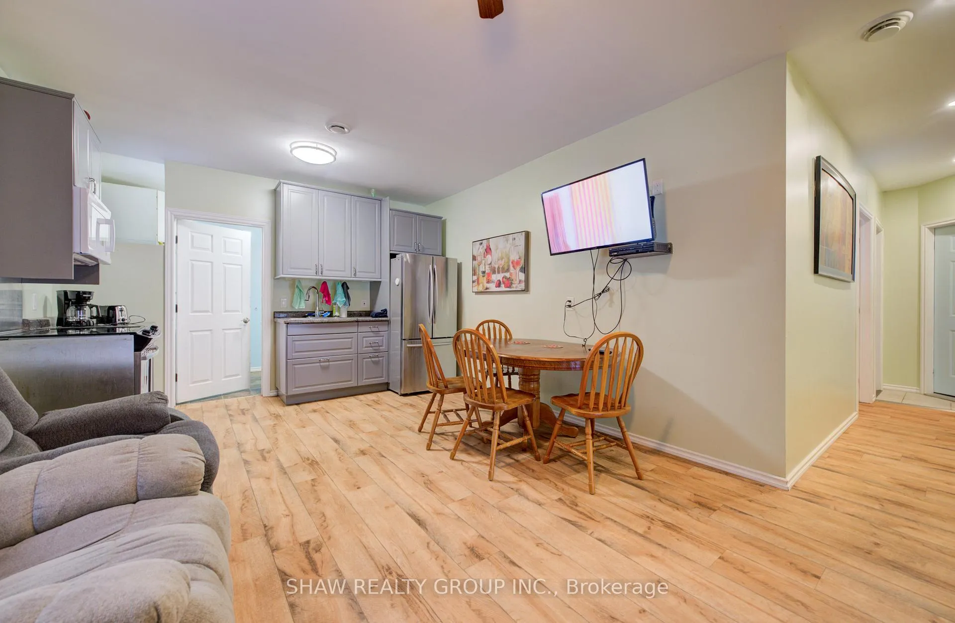 Photo 9 of Unit 3, 4 Perin Place, Kitchener — HOMEH