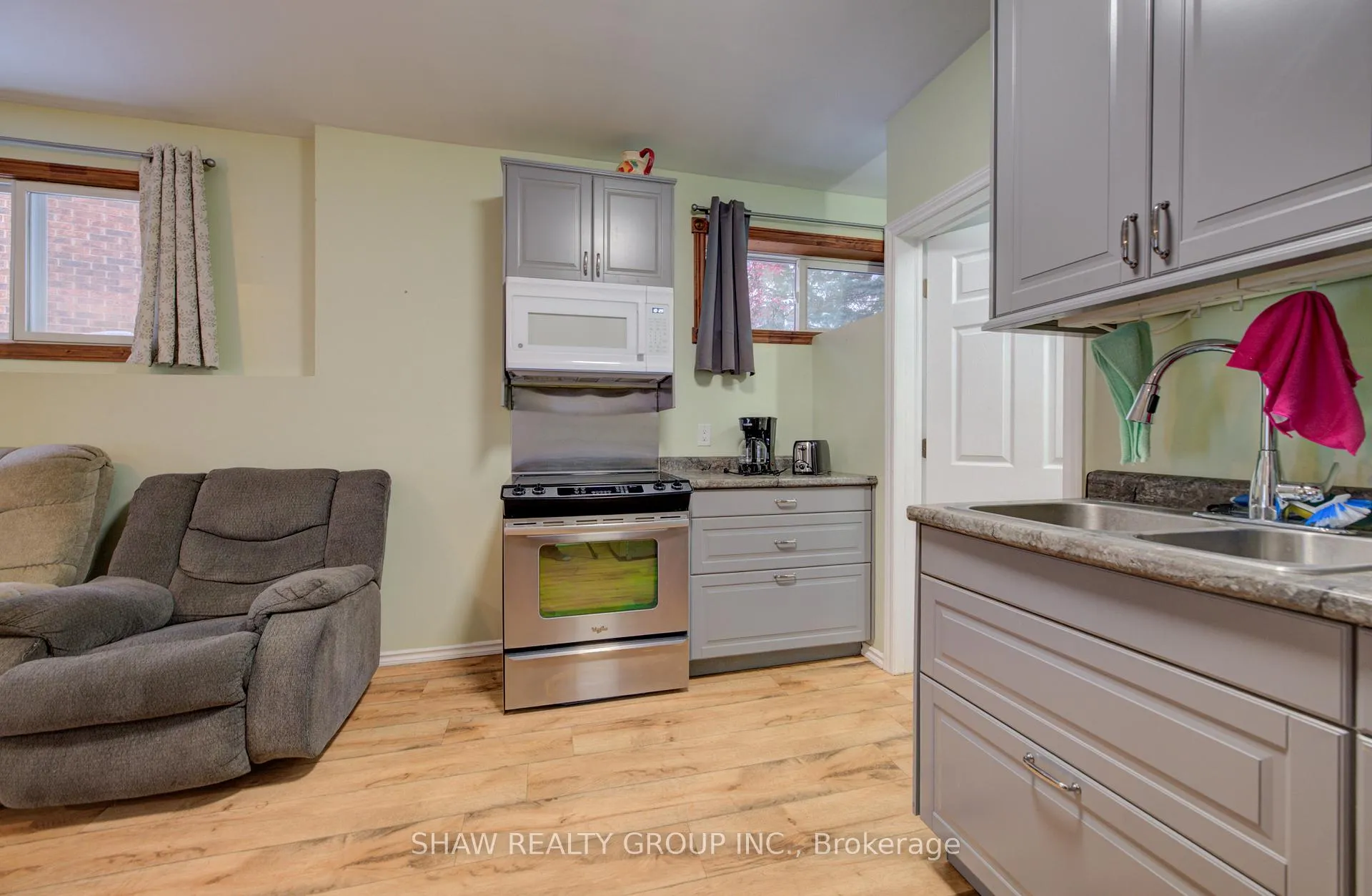 Photo 11 of Unit 3, 4 Perin Place, Kitchener — HOMEH
