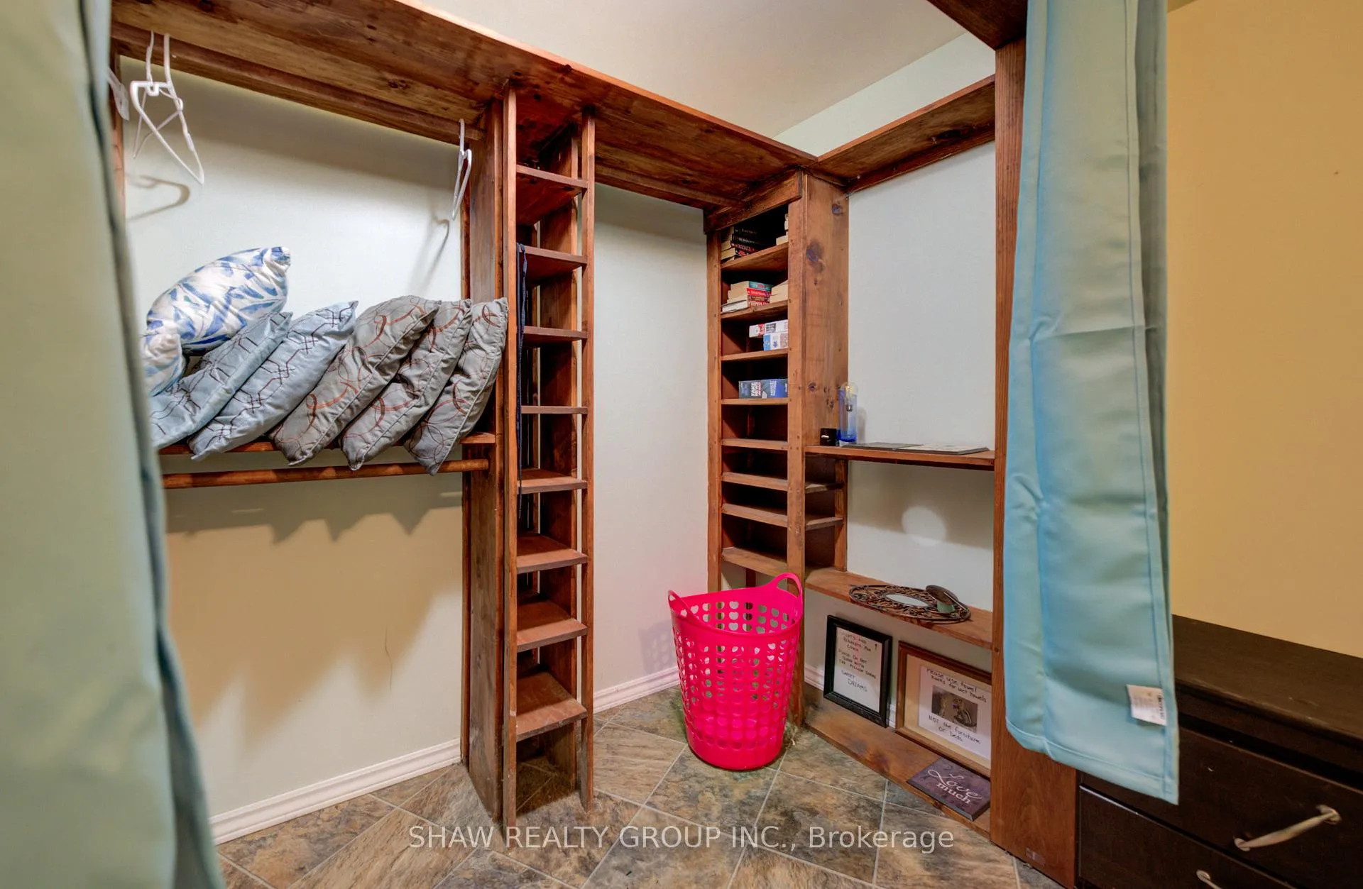 Photo 19 of Unit 3, 4 Perin Place, Kitchener — HOMEH