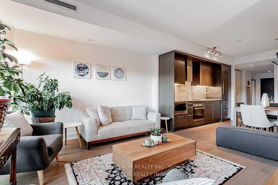 Photo 11 of Unit 510, 3018 Yonge Street E, Toronto, Lawrence Park South — HOMEH
