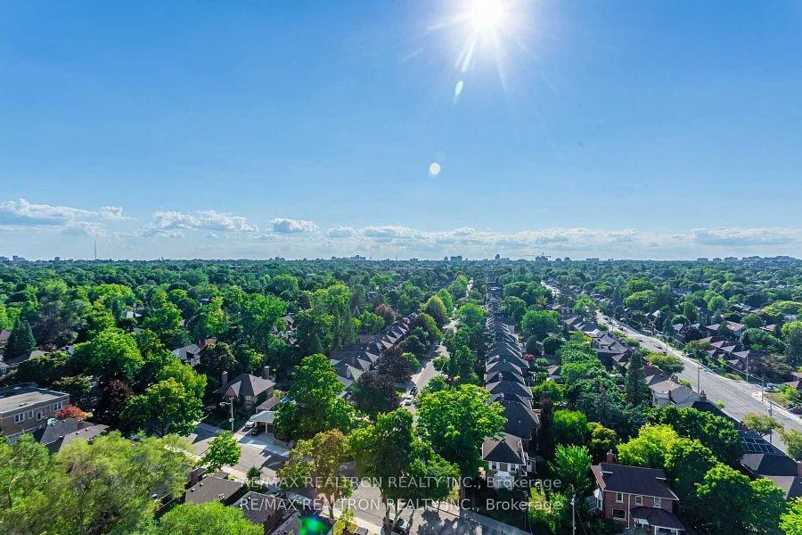 Photo 18 of Unit 510, 3018 Yonge Street E, Toronto, Lawrence Park South — HOMEH
