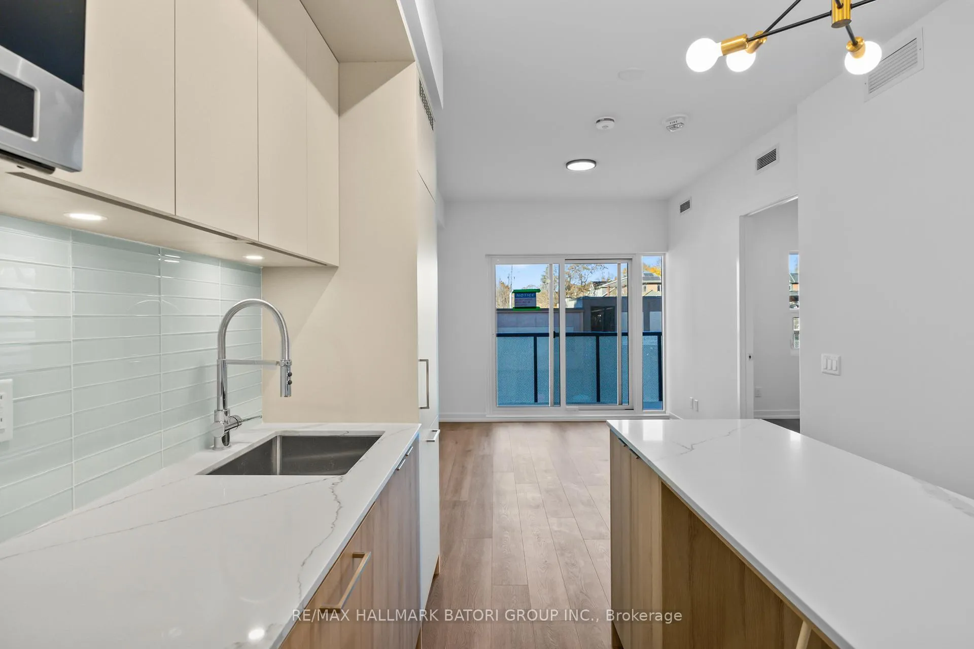 Photo 10 of Unit 203, 863 St. Clair Avenue W, Toronto, Wychwood — HOMEH