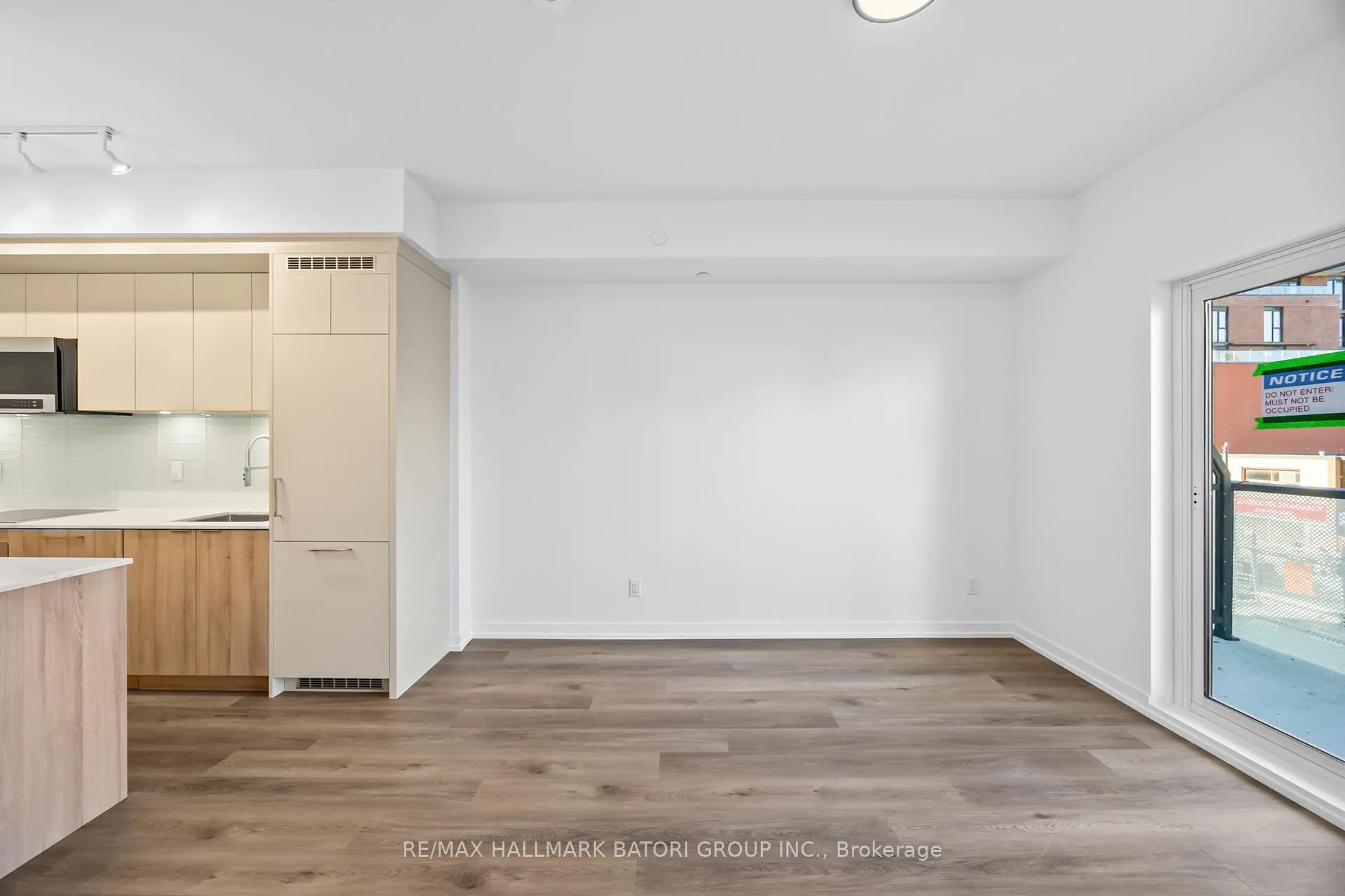 Photo 12 of Unit 203, 863 St. Clair Avenue W, Toronto, Wychwood — HOMEH