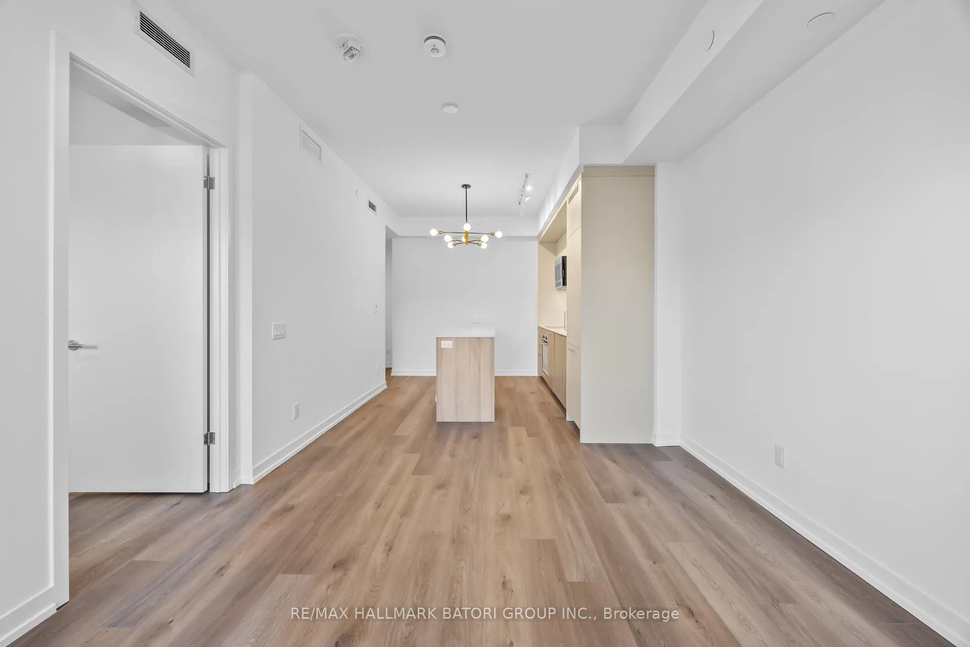 Photo 17 of Unit 203, 863 St. Clair Avenue W, Toronto, Wychwood — HOMEH