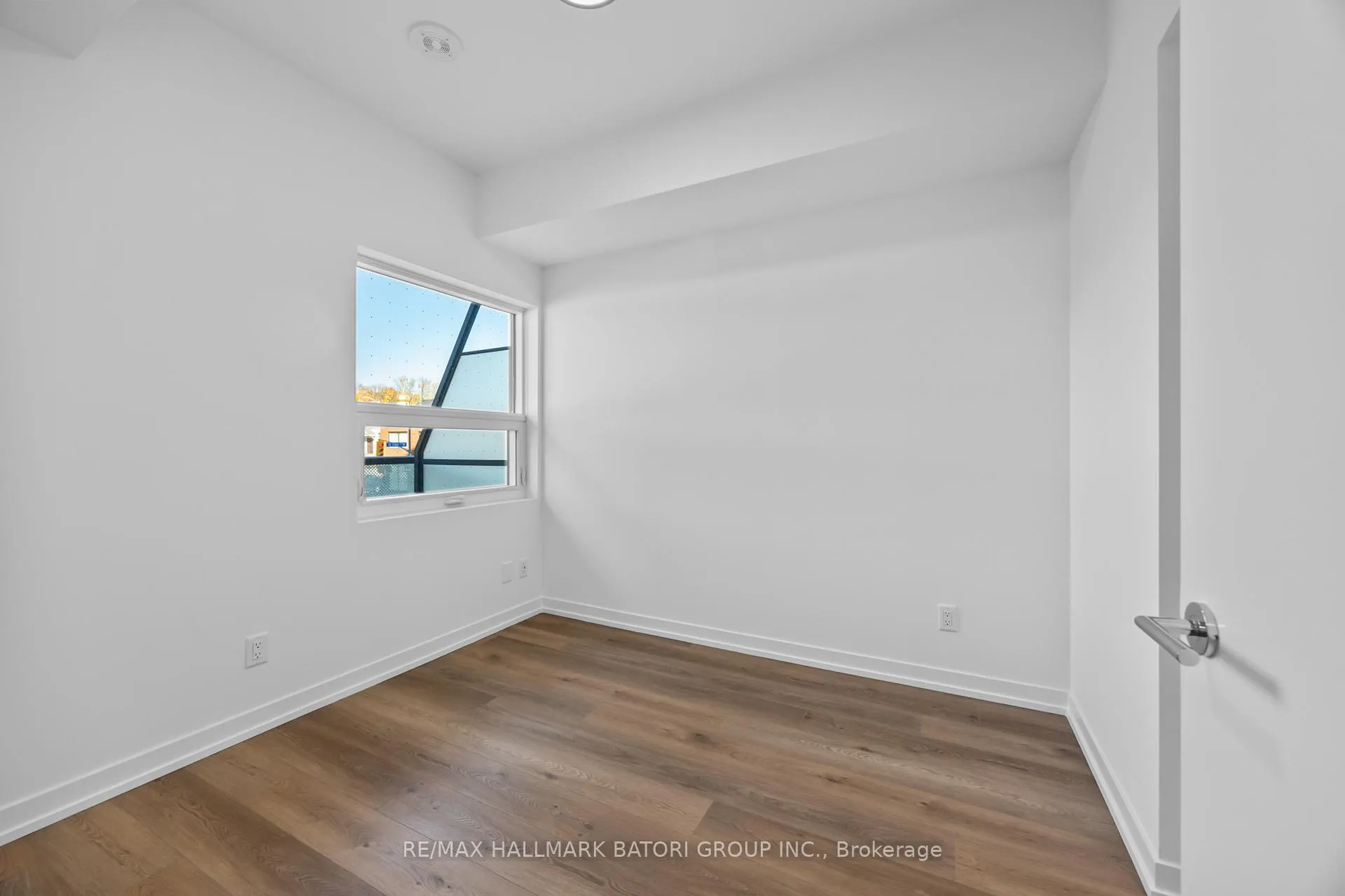 Photo 18 of Unit 203, 863 St. Clair Avenue W, Toronto, Wychwood — HOMEH