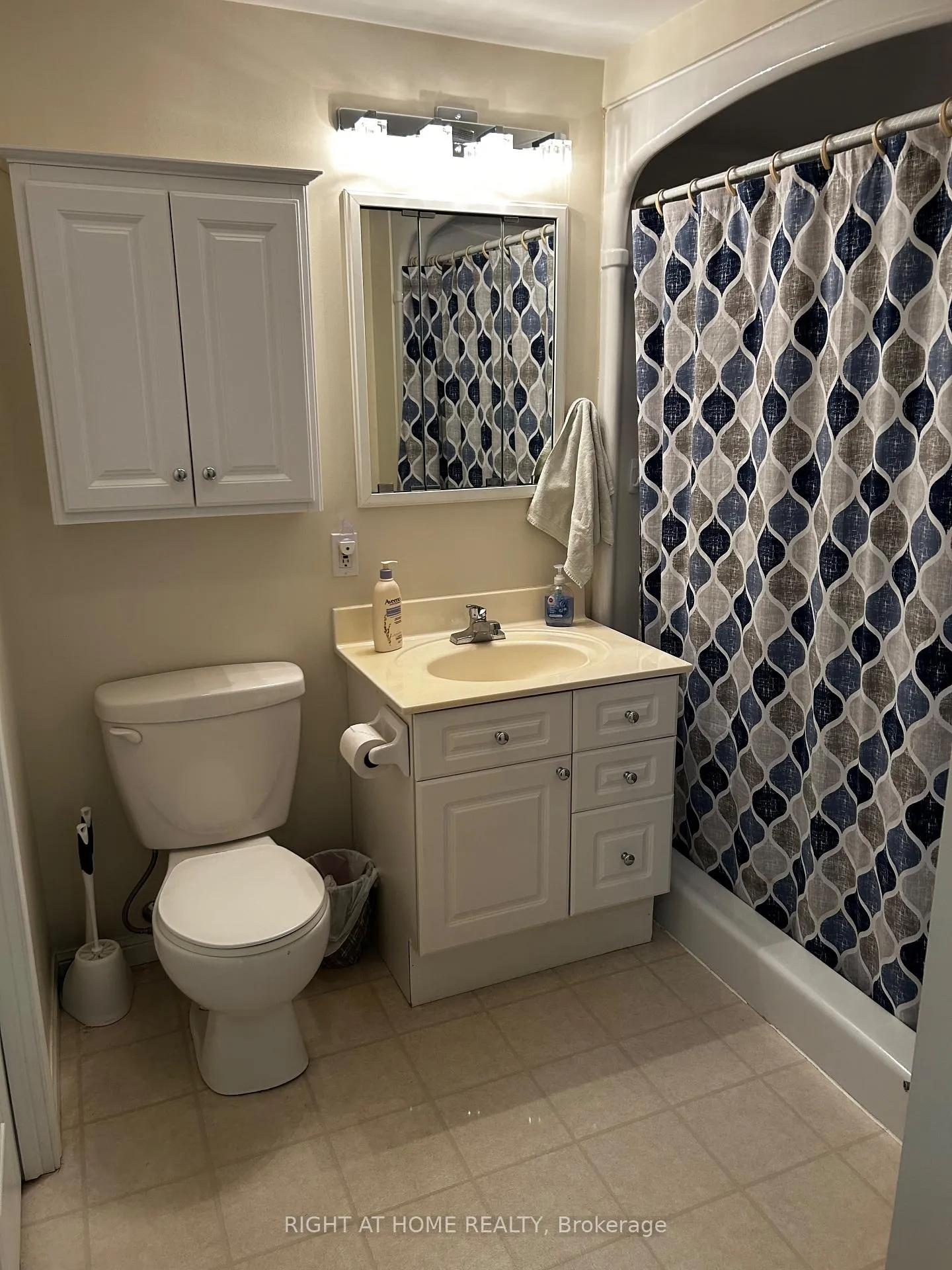 Photo 21 of Unit 411, 94 Dean Avenue, Barrie, Painswick South — HOMEH