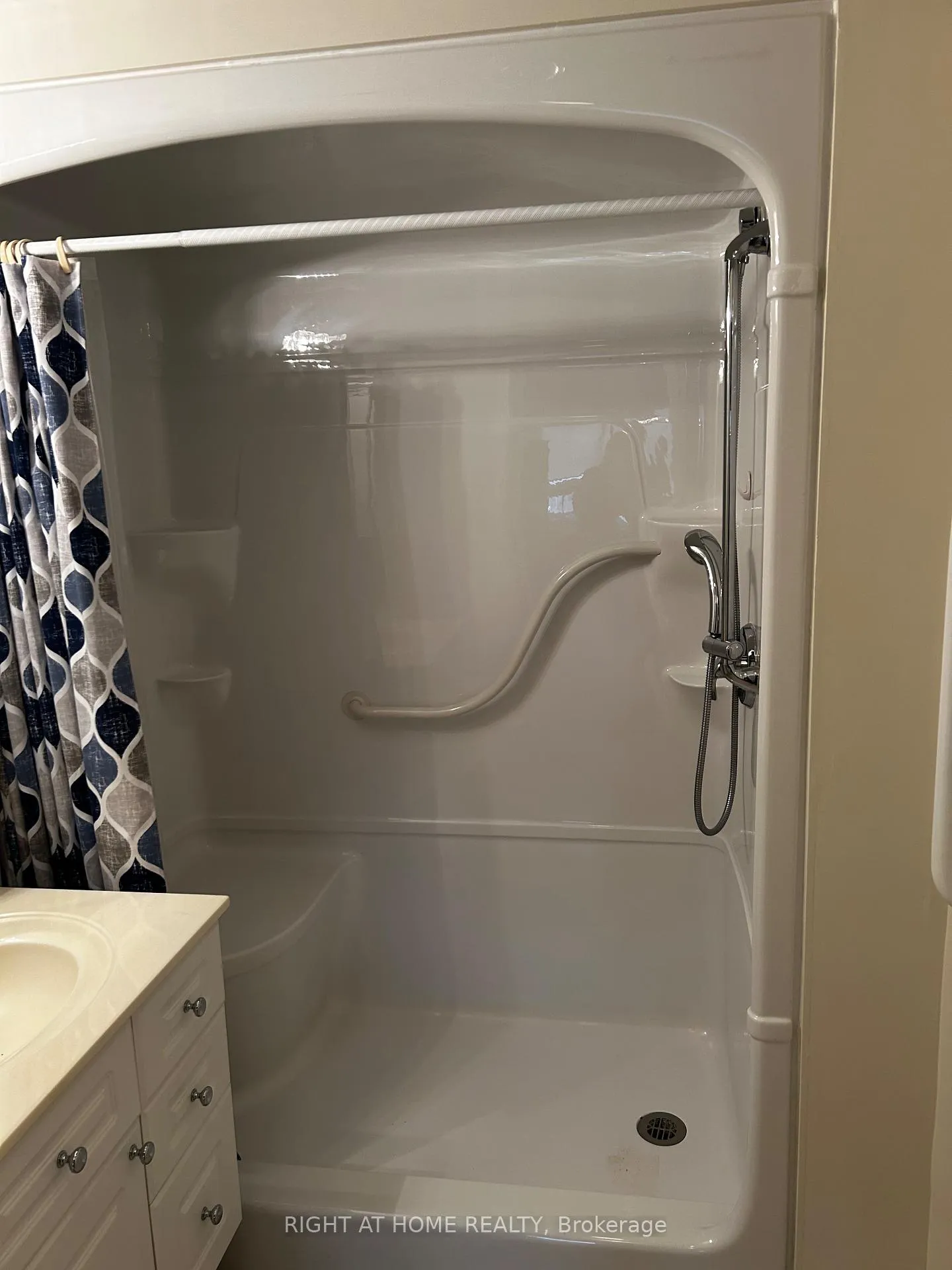 Photo 22 of Unit 411, 94 Dean Avenue, Barrie, Painswick South — HOMEH