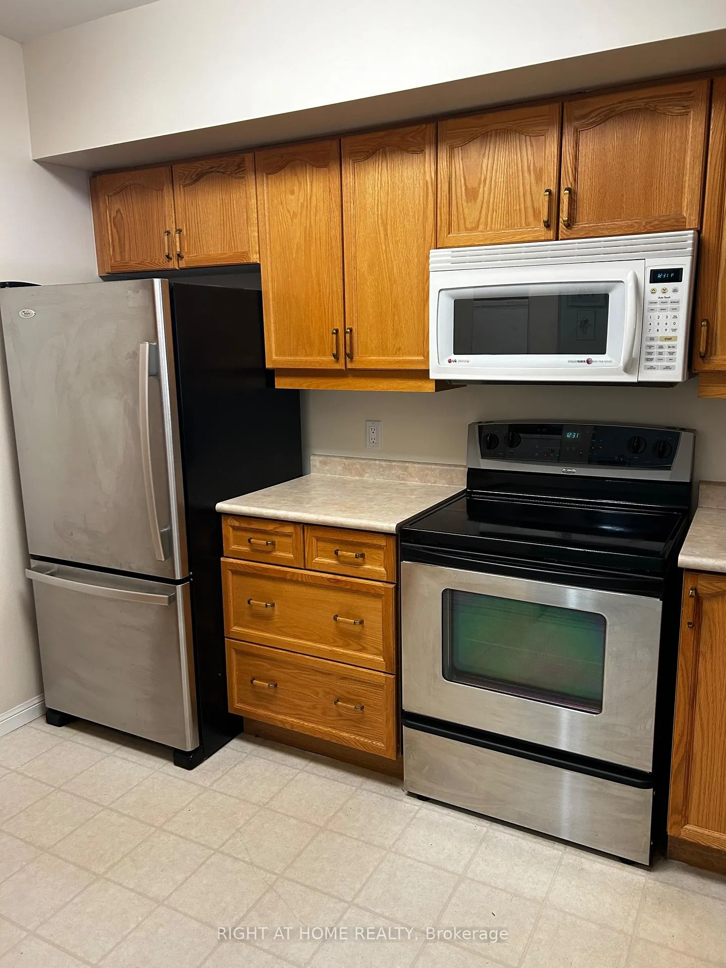 Photo 30 of Unit 411, 94 Dean Avenue, Barrie, Painswick South — HOMEH