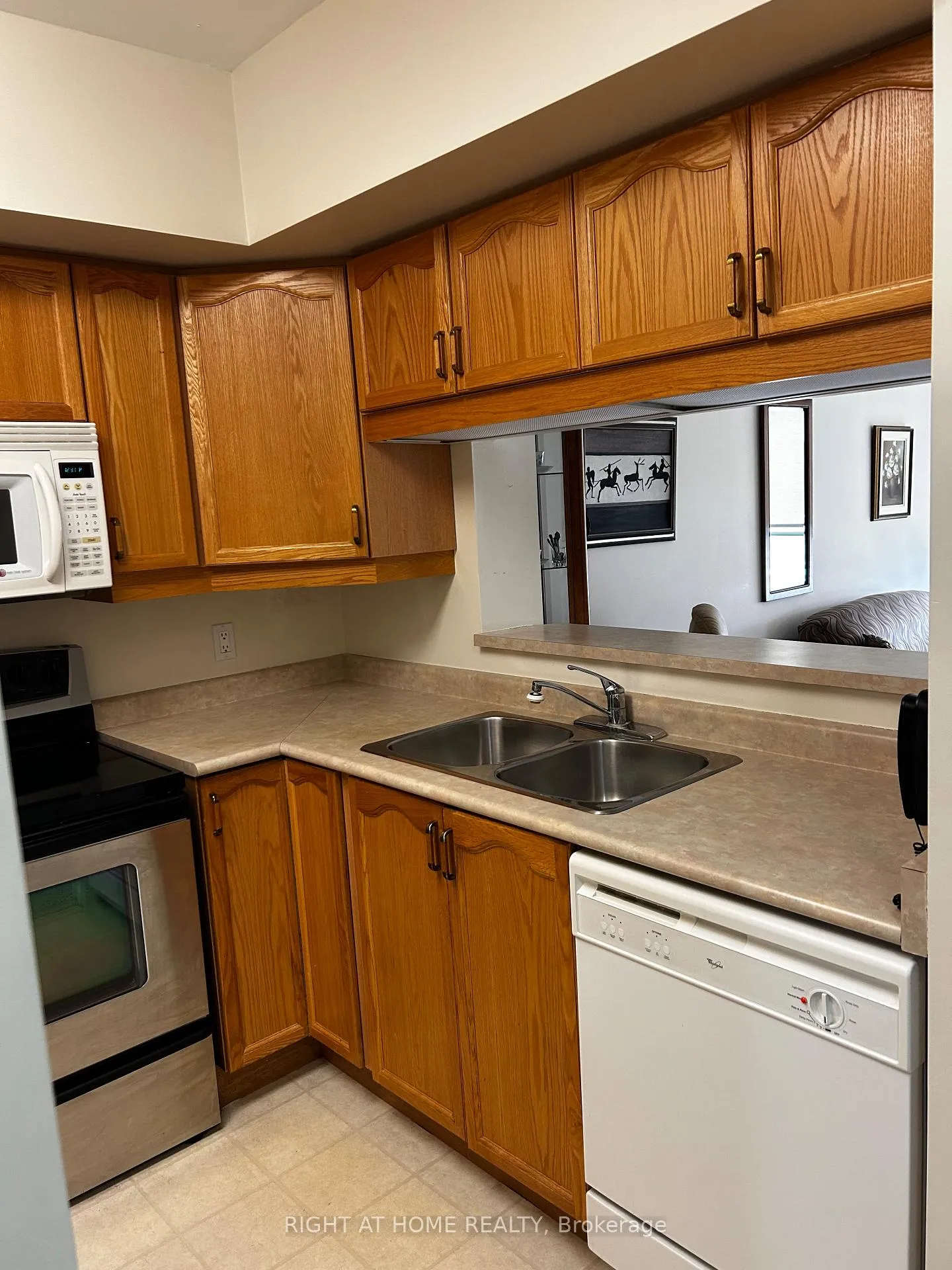 Photo 31 of Unit 411, 94 Dean Avenue, Barrie, Painswick South — HOMEH