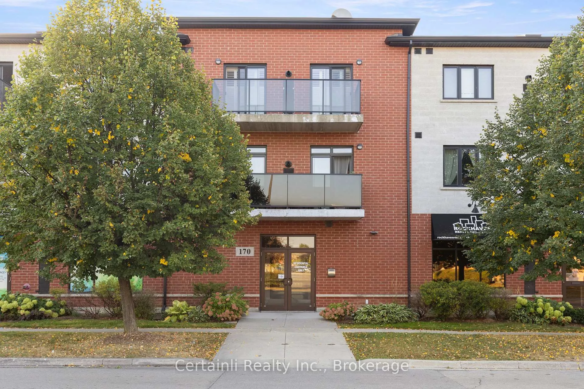 Photo 4 of Unit 317, 170 Rockhaven Lane, Hamilton, Waterdown — HOMEH