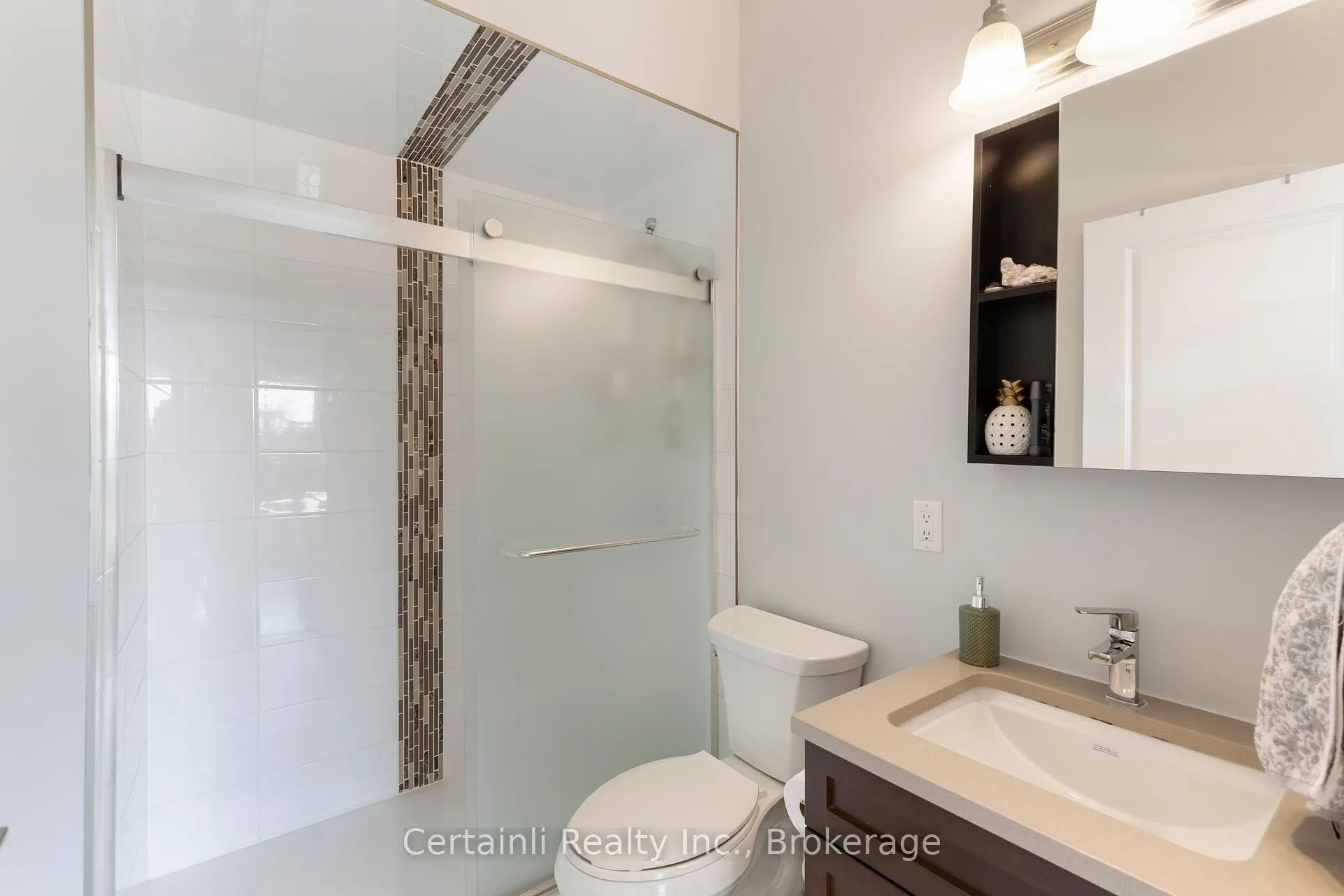 Photo 23 of Unit 317, 170 Rockhaven Lane, Hamilton, Waterdown — HOMEH