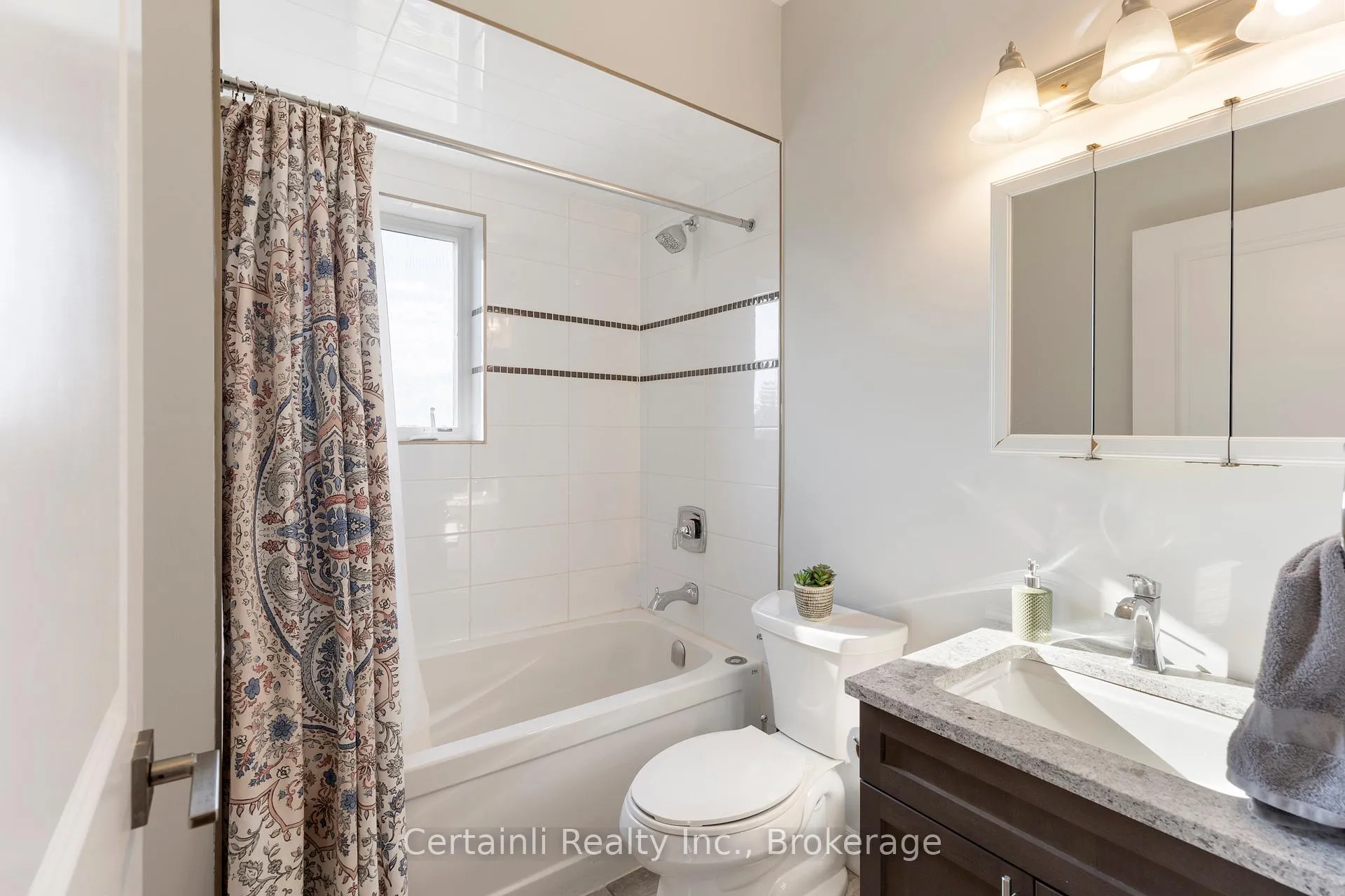 Photo 25 of Unit 317, 170 Rockhaven Lane, Hamilton, Waterdown — HOMEH