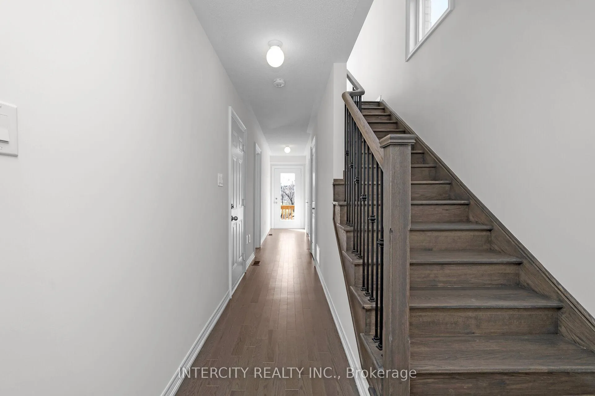 Photo 7 of Unit 30, 28 Queenpost Drive, Brampton, Credit Valley — HOMEH