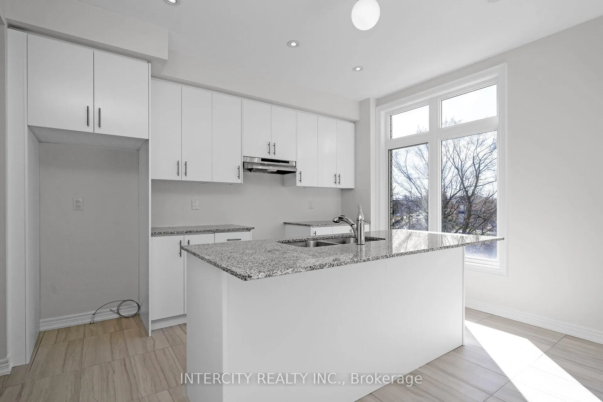 Photo 12 of Unit 30, 28 Queenpost Drive, Brampton, Credit Valley — HOMEH