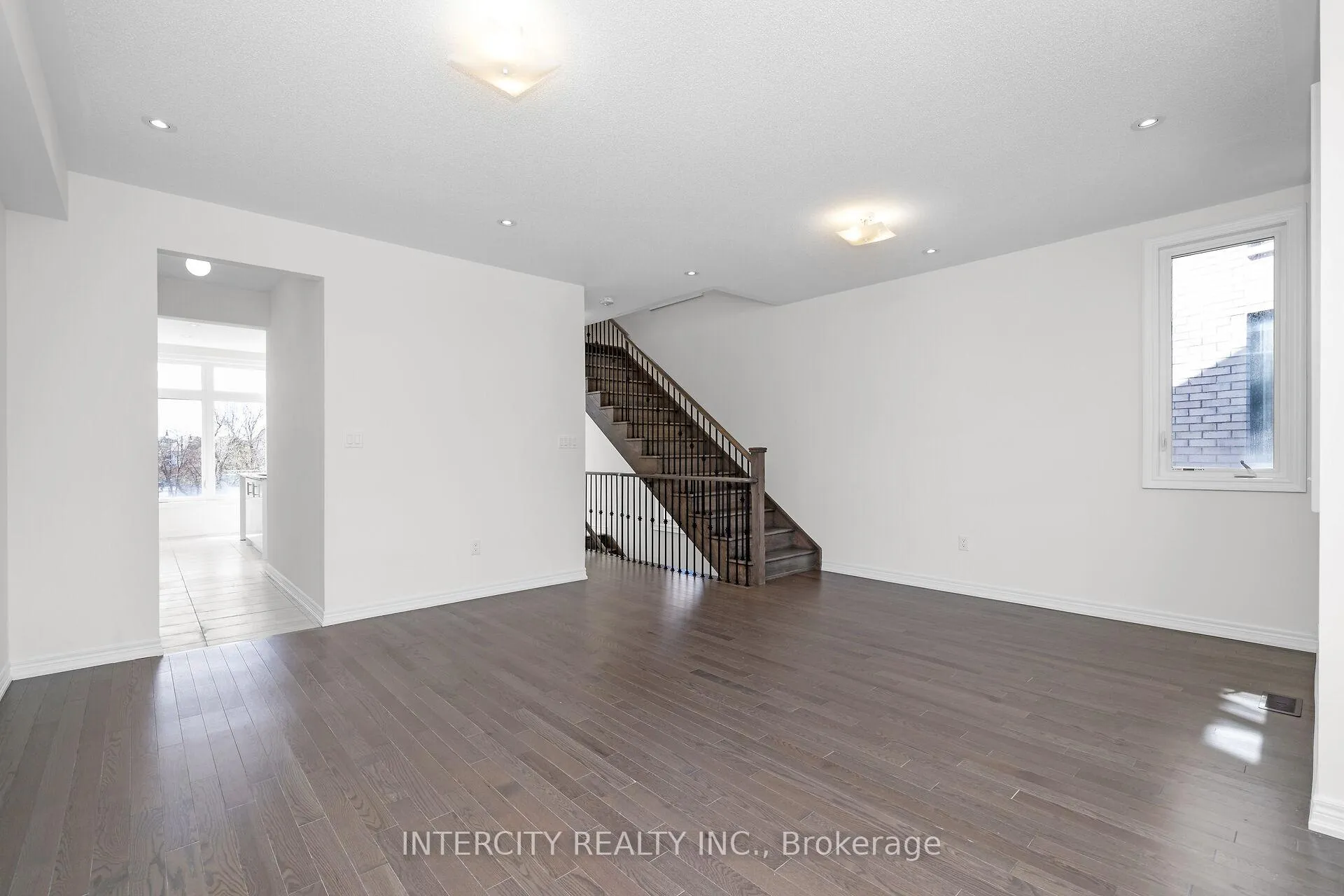 Photo 17 of Unit 30, 28 Queenpost Drive, Brampton, Credit Valley — HOMEH
