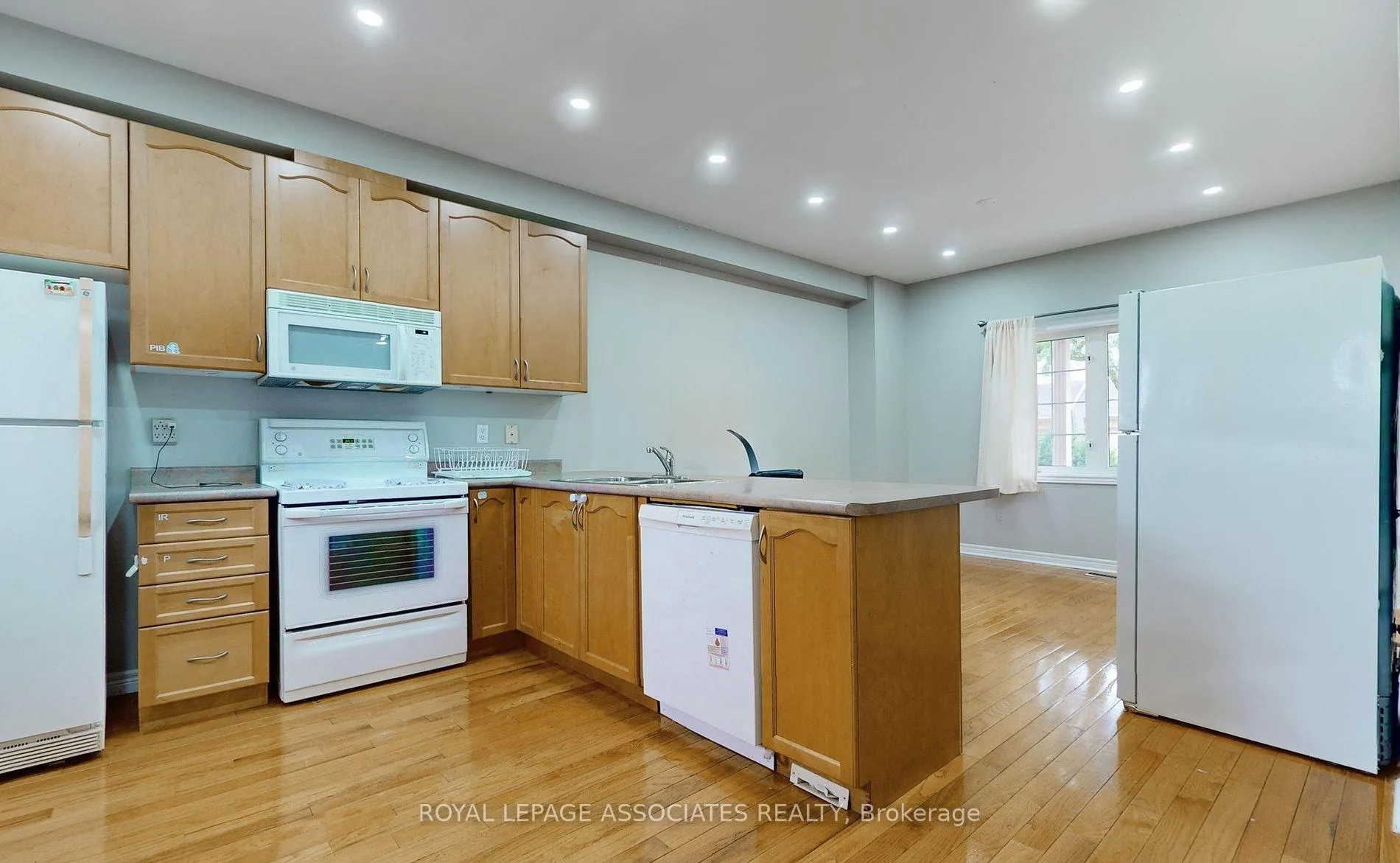 Photo 15 of Unit 25, 100 Beddoe Drive, Hamilton, Kirkendall — HOMEH