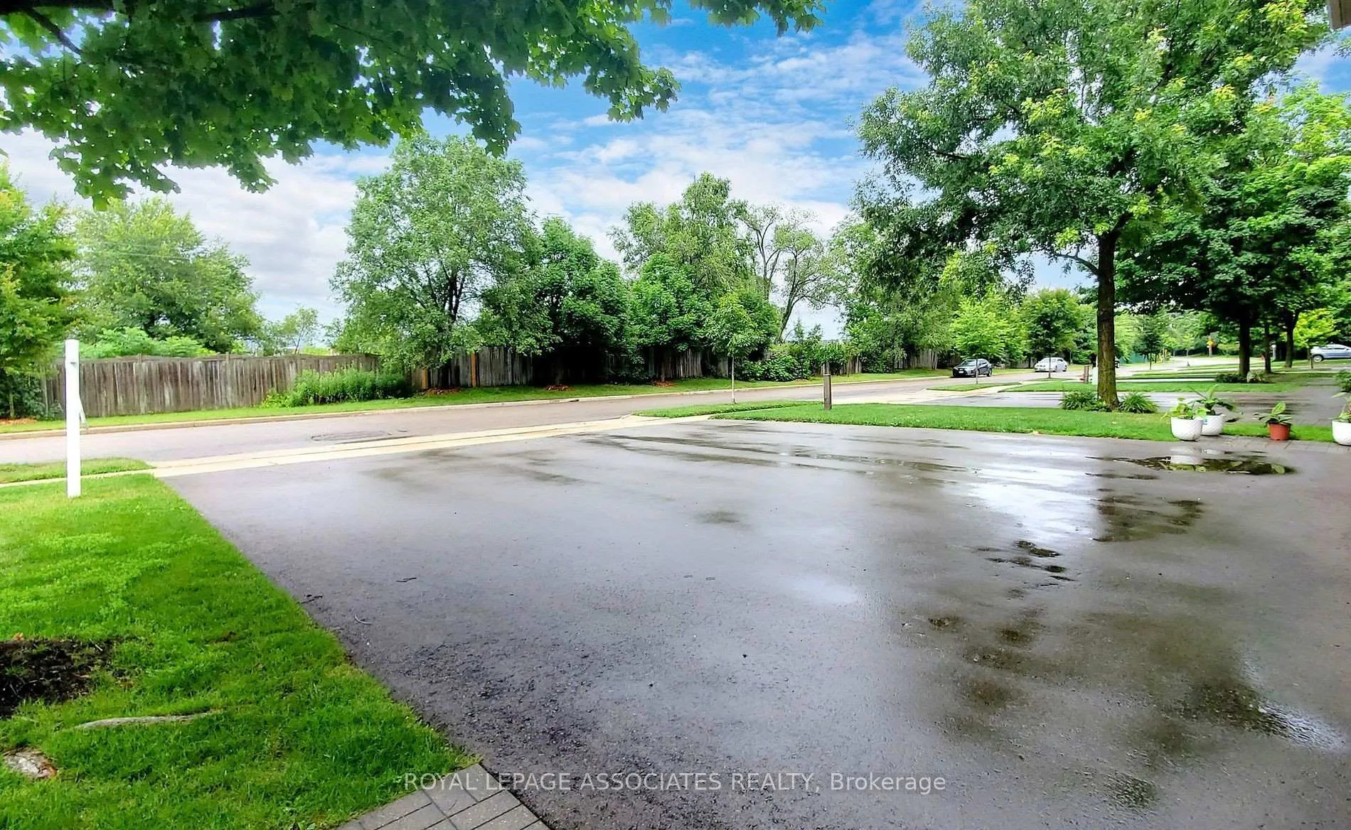 Photo 24 of Unit 25, 100 Beddoe Drive, Hamilton, Kirkendall — HOMEH