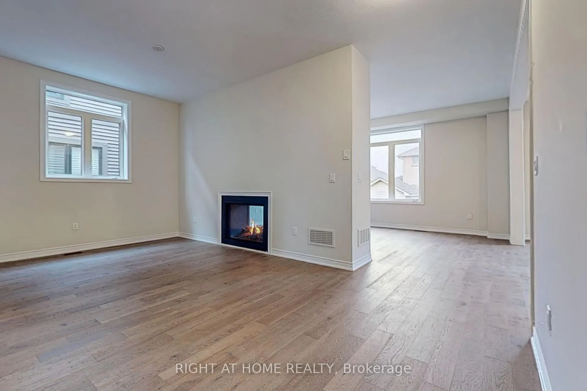 Photo 3 of 91 Starfire Crescent, Hamilton, Fruitland — HOMEH