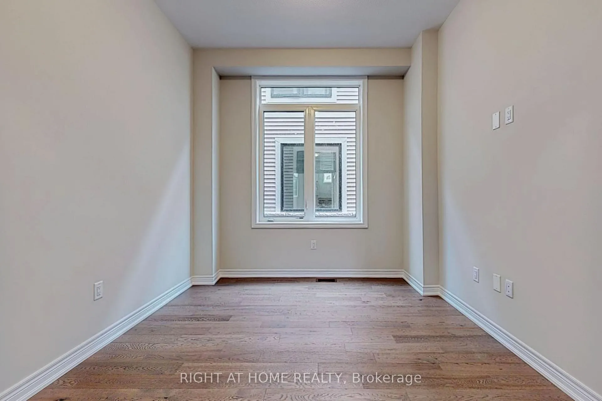 Photo 5 of 91 Starfire Crescent, Hamilton, Fruitland — HOMEH