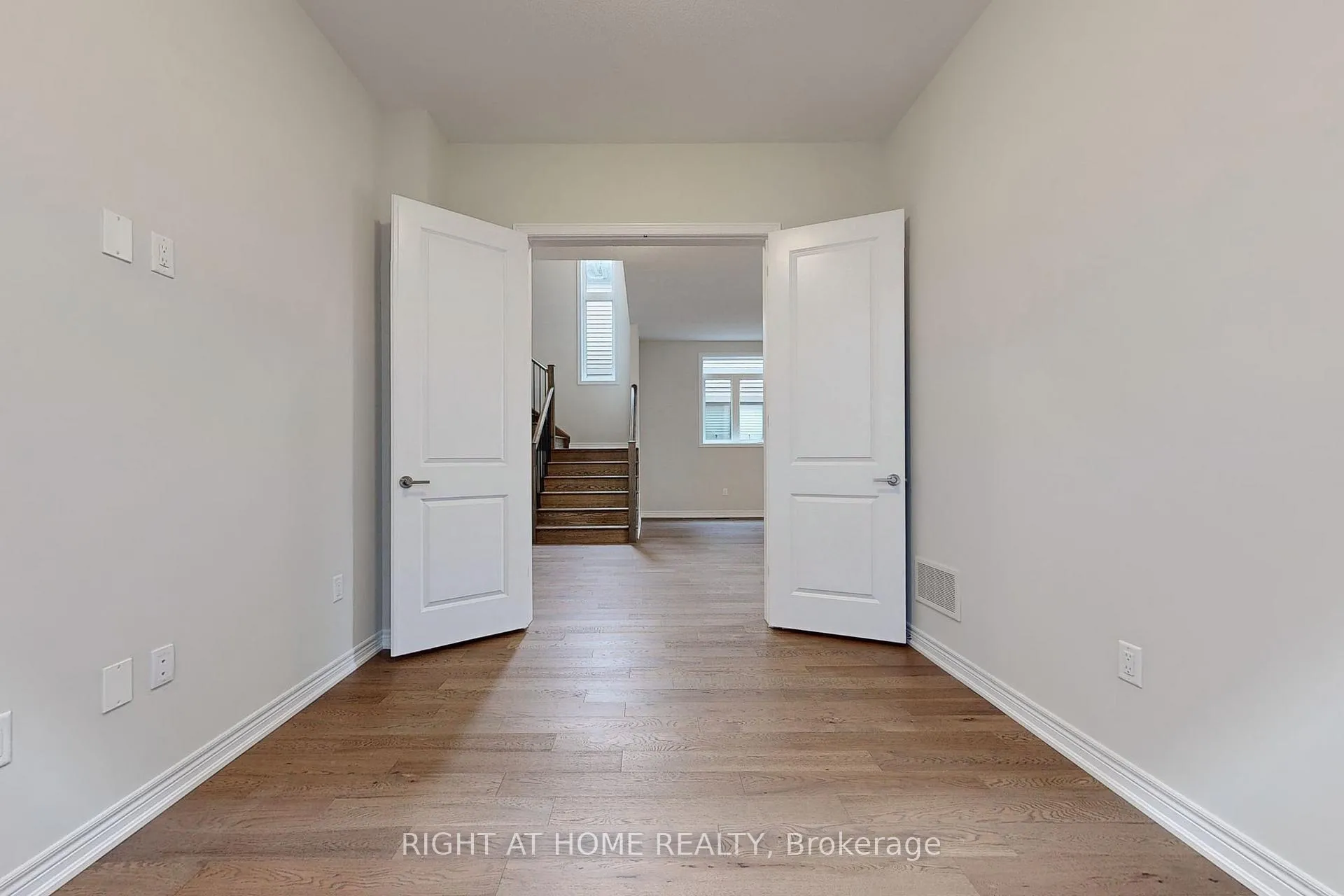 Photo 6 of 91 Starfire Crescent, Hamilton, Fruitland — HOMEH