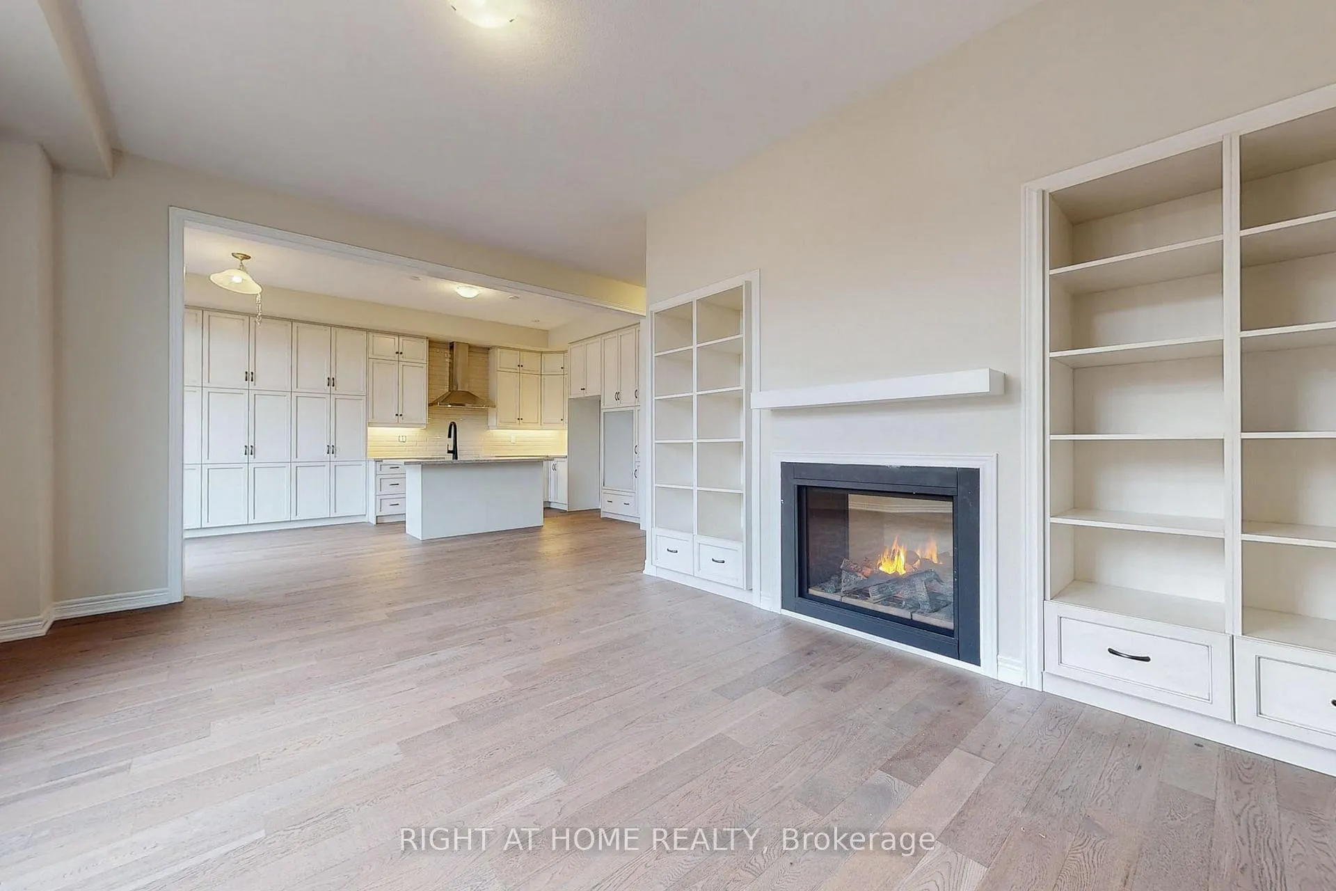Photo 8 of 91 Starfire Crescent, Hamilton, Fruitland — HOMEH