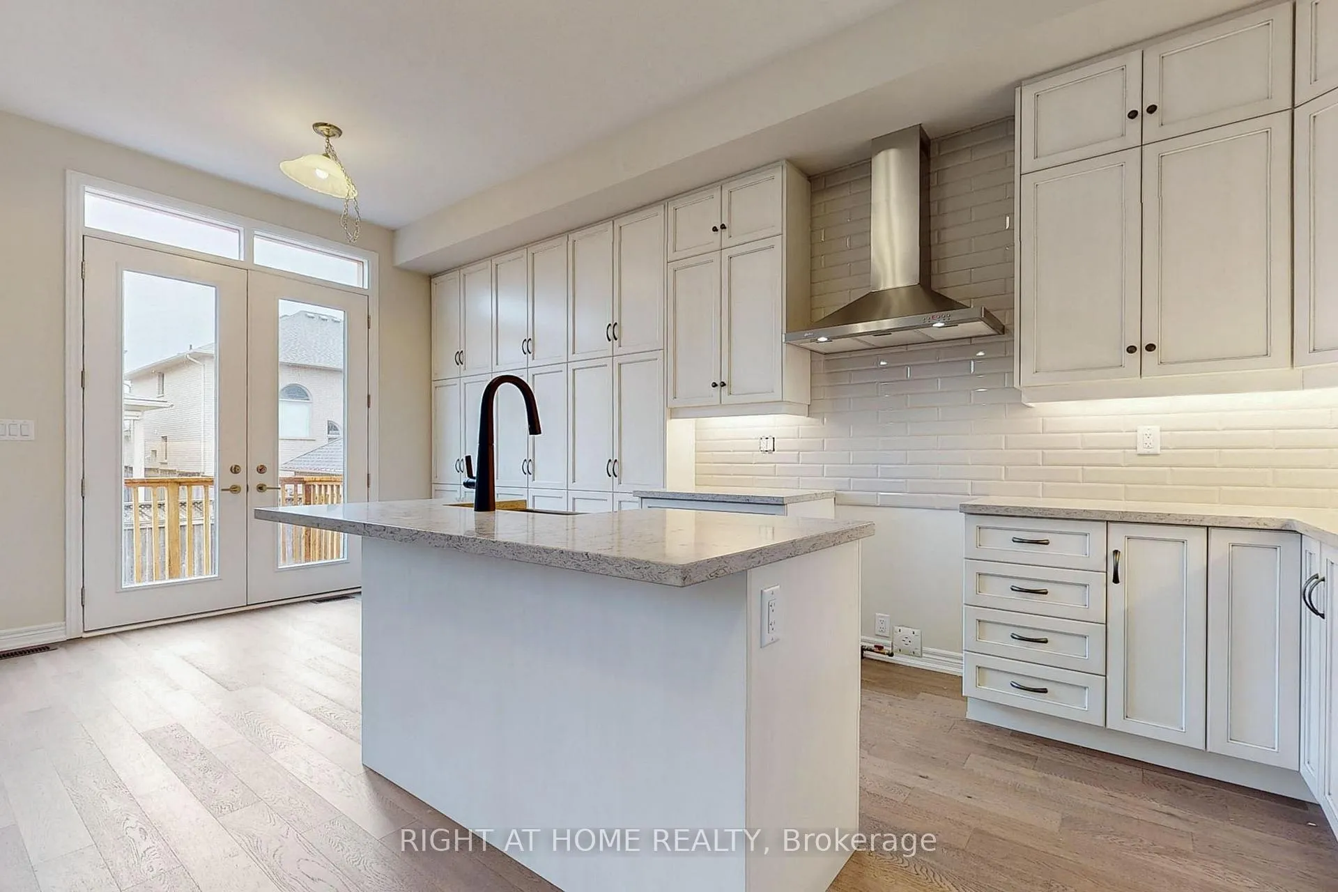 Photo 9 of 91 Starfire Crescent, Hamilton, Fruitland — HOMEH