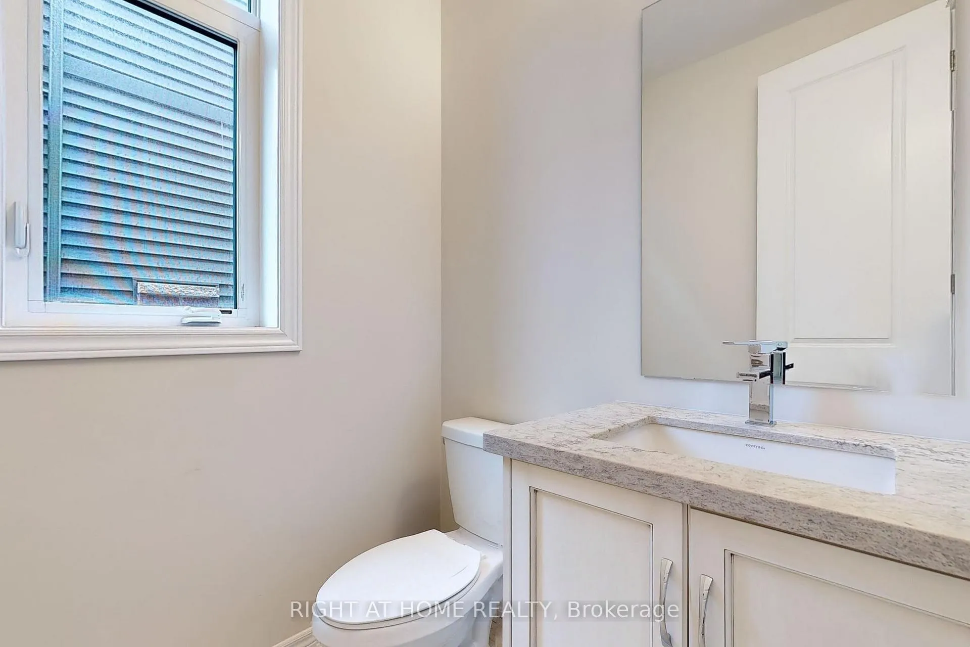 Photo 13 of 91 Starfire Crescent, Hamilton, Fruitland — HOMEH