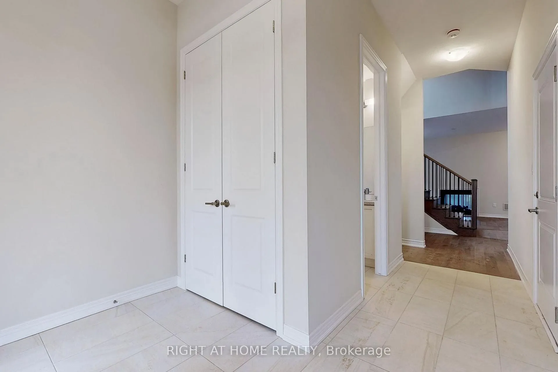 Photo 14 of 91 Starfire Crescent, Hamilton, Fruitland — HOMEH