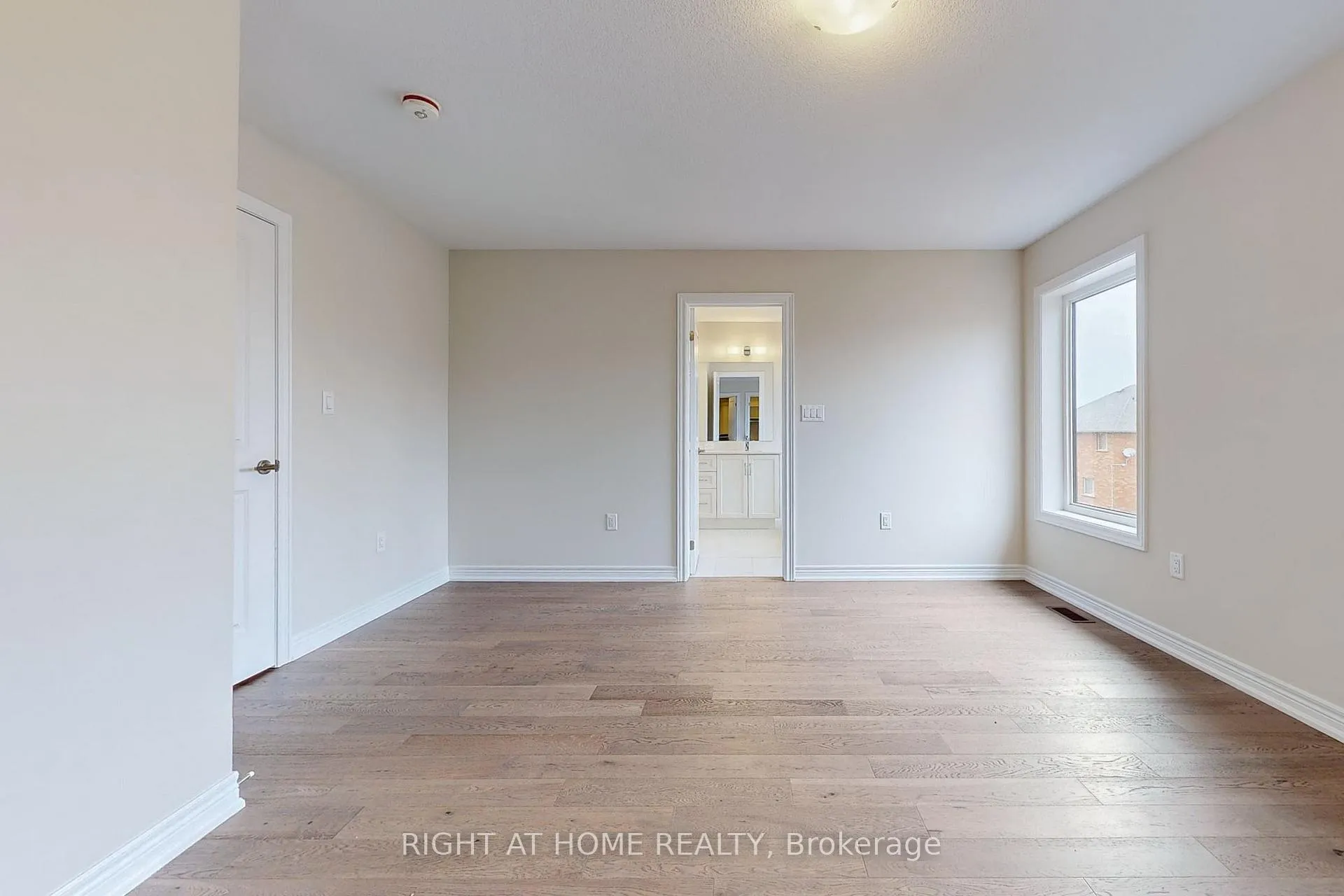 Photo 18 of 91 Starfire Crescent, Hamilton, Fruitland — HOMEH
