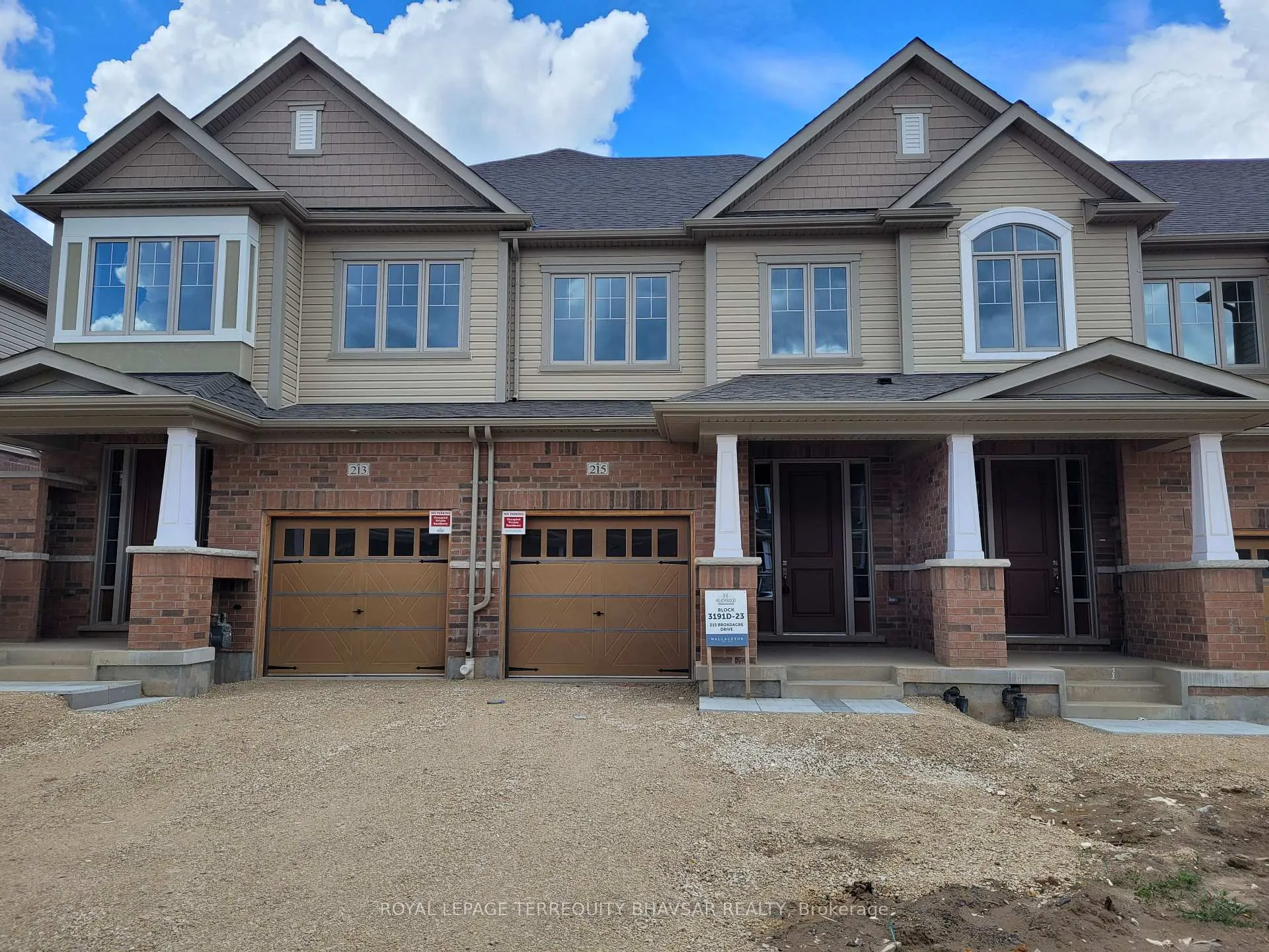 Photo 1 of 215 Broadacre Drive, Kitchener — HOMEH