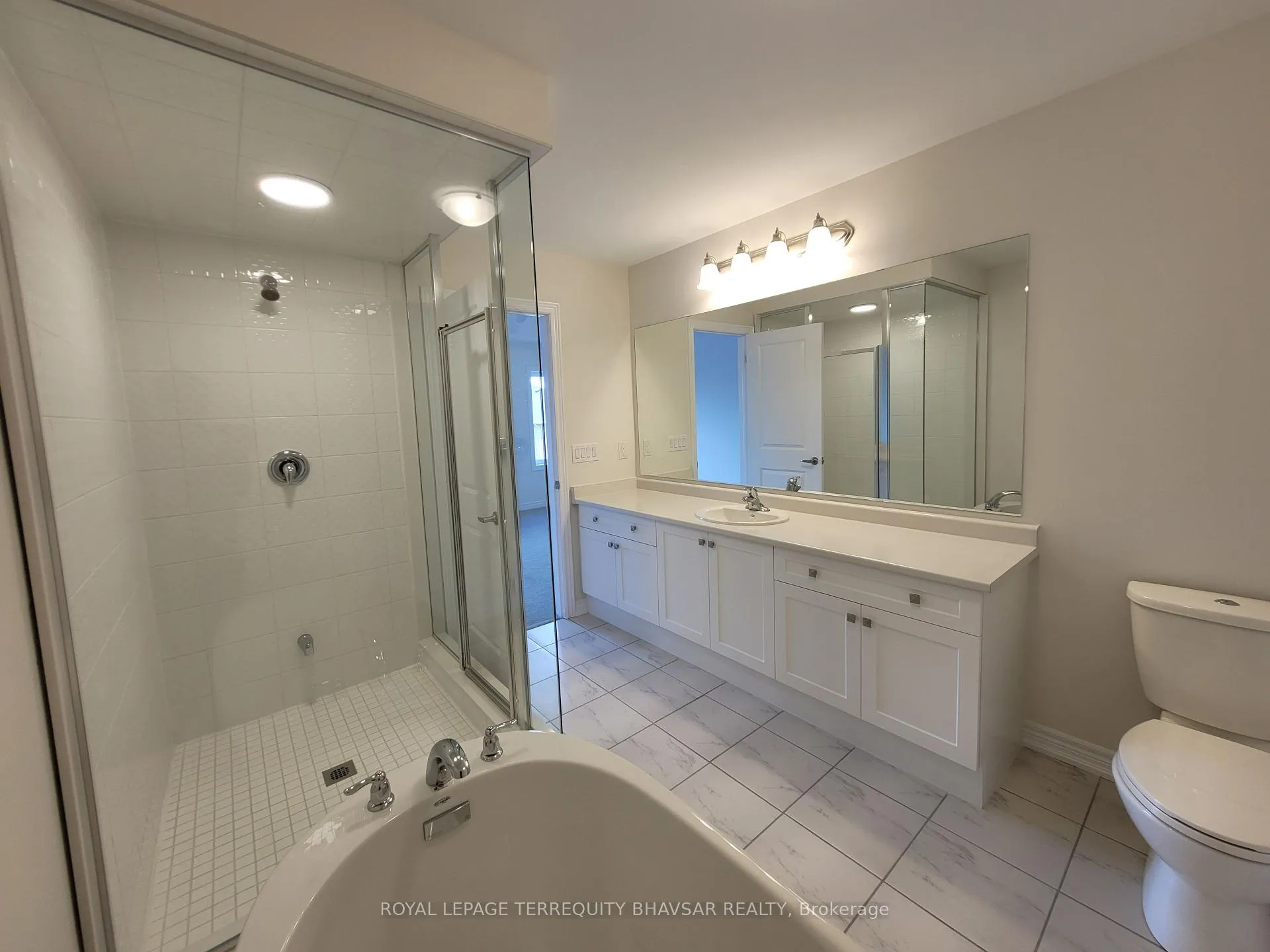 Photo 20 of 215 Broadacre Drive, Kitchener — HOMEH