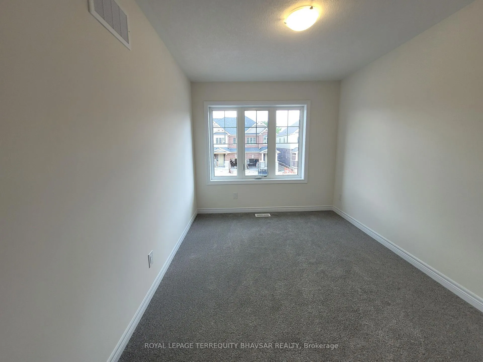 Photo 23 of 215 Broadacre Drive, Kitchener — HOMEH