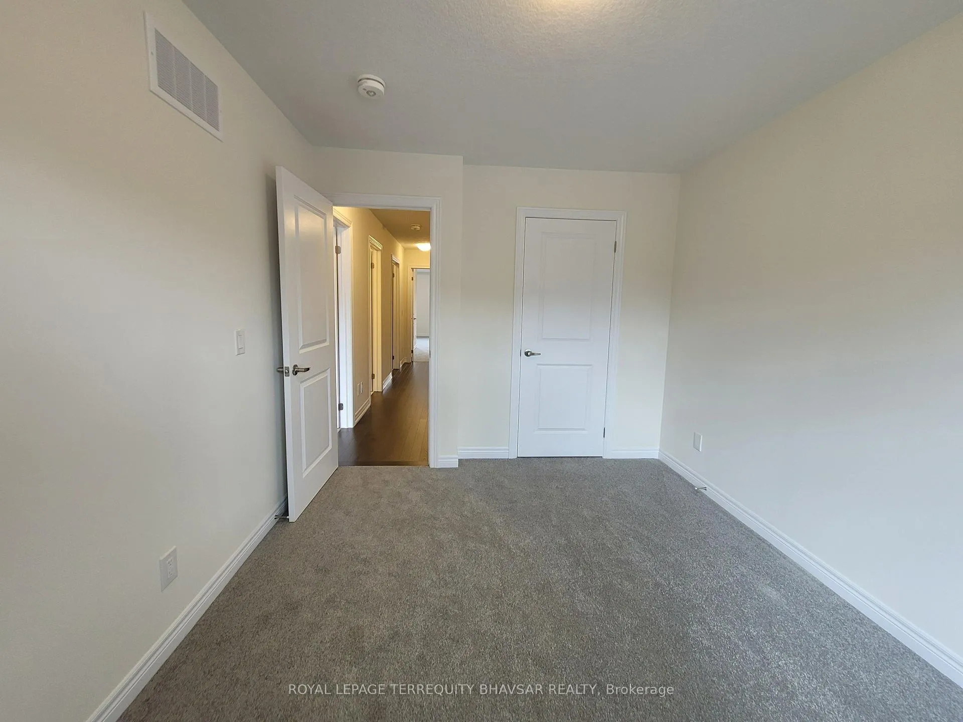 Photo 27 of 215 Broadacre Drive, Kitchener — HOMEH